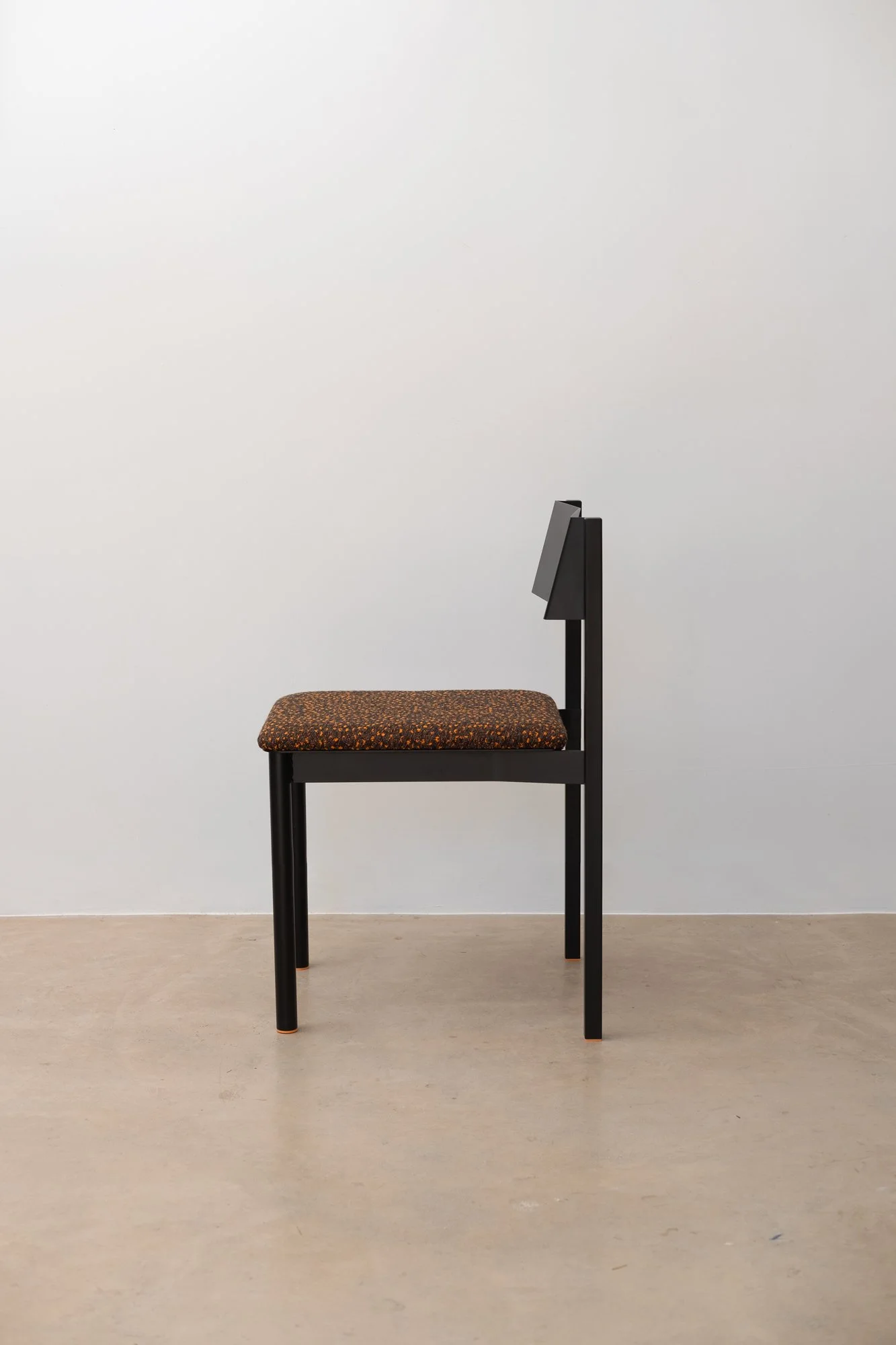 Shape-Chair-Daniel-Emma-Black-2.jpg