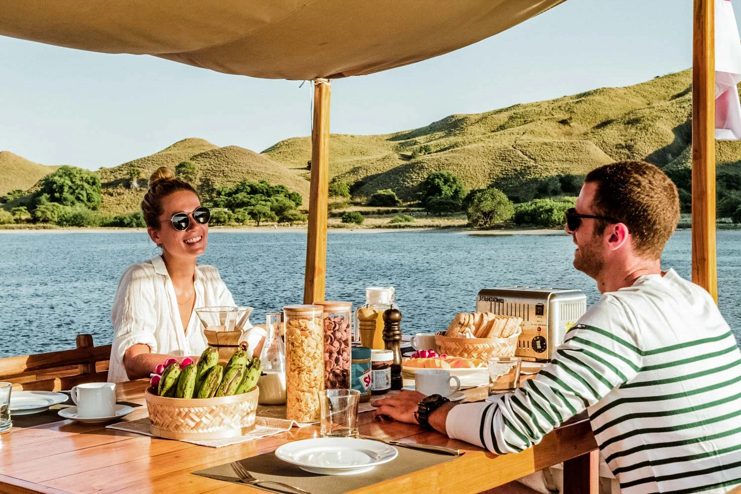 Kelana Fine Dining On Board to Komodo Islands