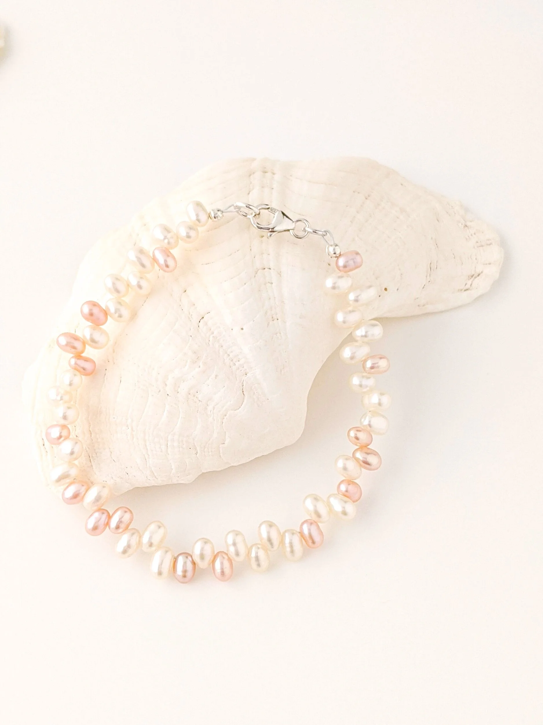 37B7C18E-2012-4776-9F99-61A2B89C8DED