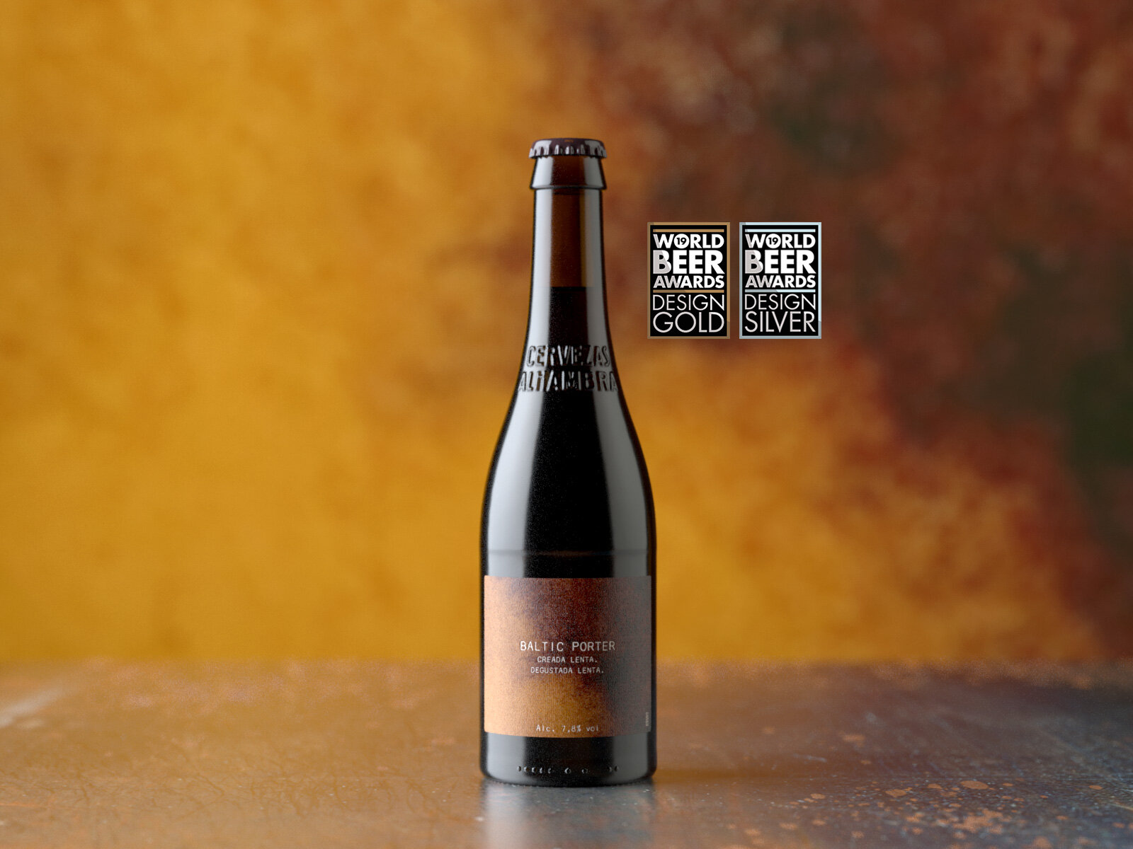 Alhambra-Baltic-Porter-Botella-33cl-+-premios-fondo-textura.jpg