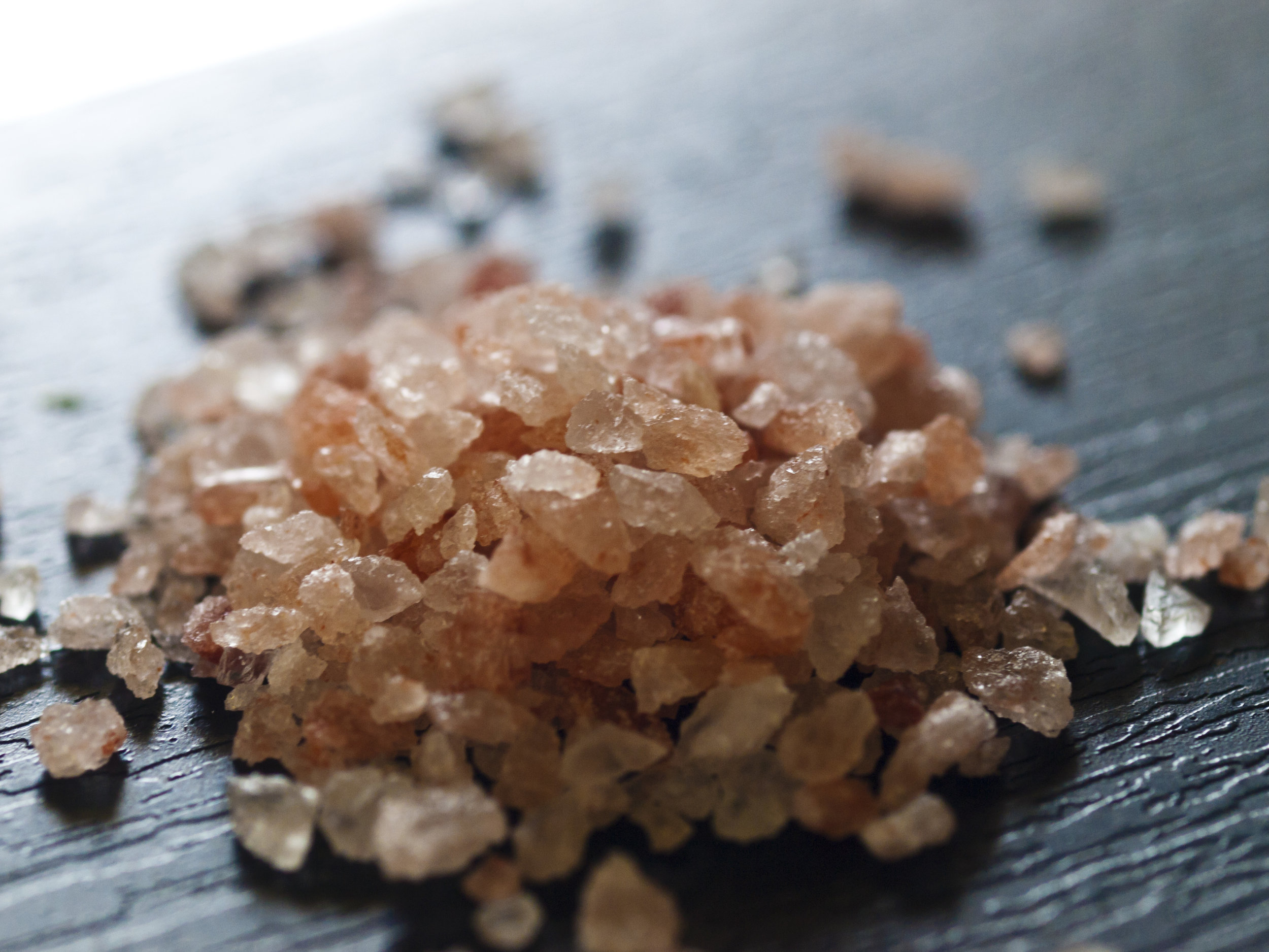 Природная минеральная соль. Минеральные соли. Соль минерал. Галит камень. Каменная соль.