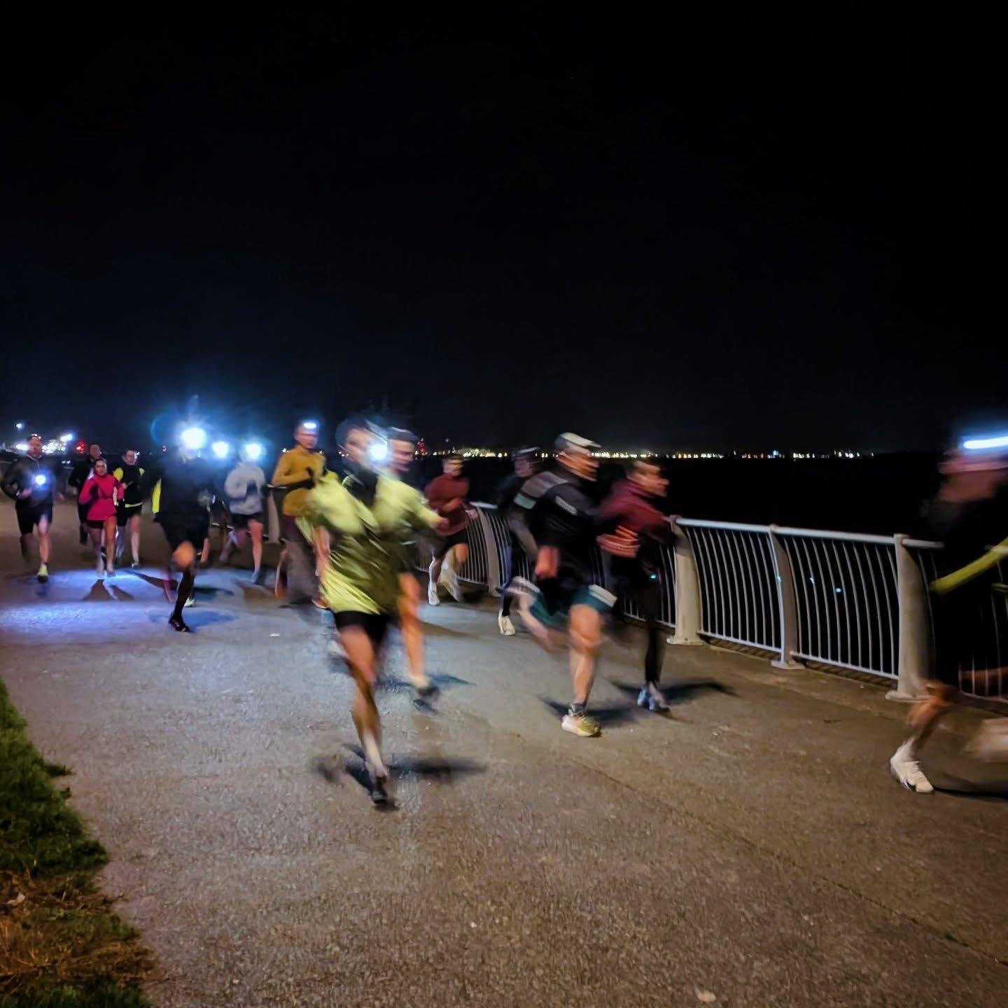 Winters heating up 🔥🙌

When the cold and dark draws in, you can't beat the group mentality of getting the hard work done. 📈

As our club run sessions progress through our winter schedule, it's awesome to see the effort and commitment people show u