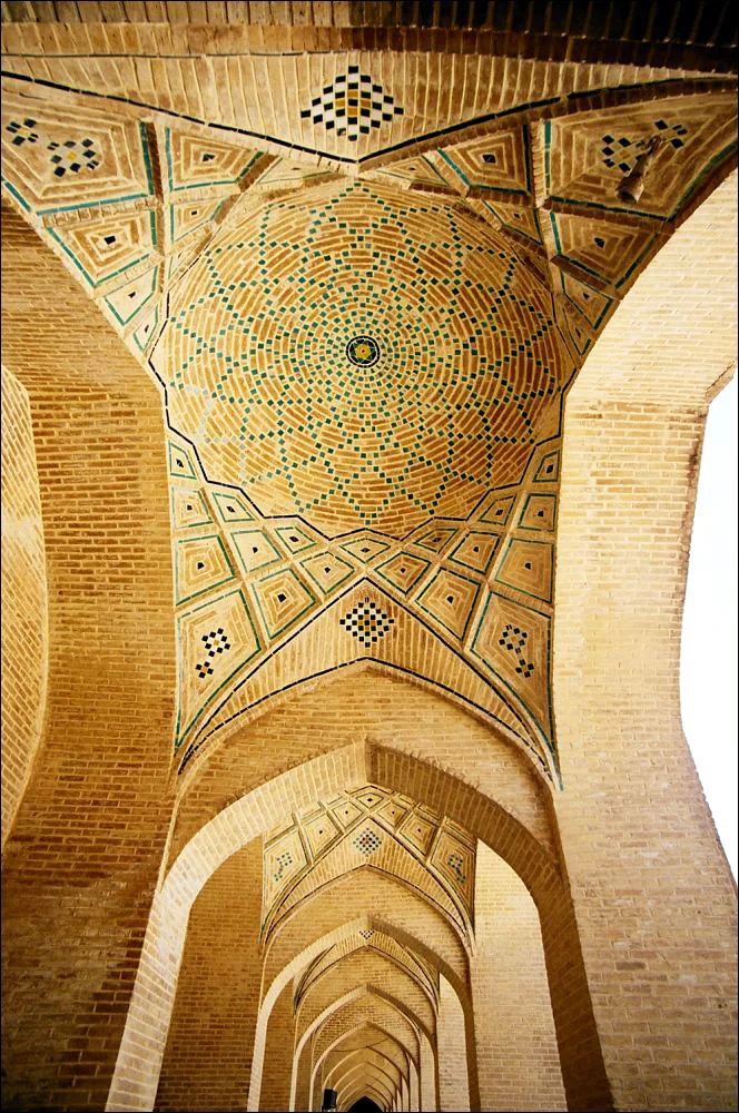vakilmosque1.jpg