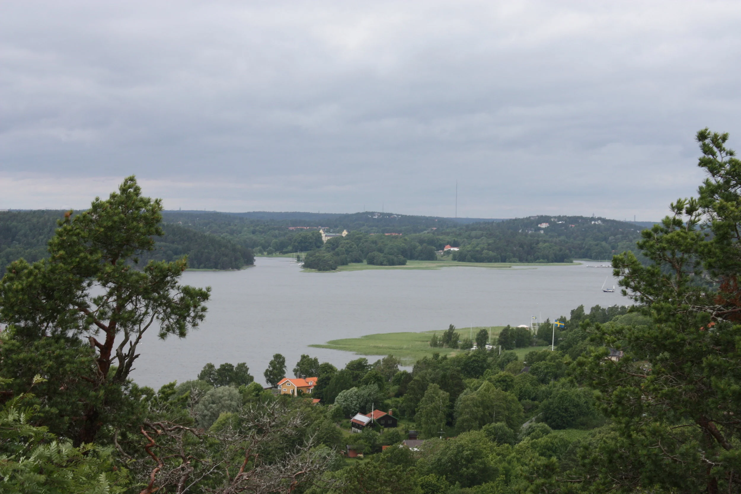  UTSIKT FRÅN KLÖVBERGET MOT TYRESÖ KYRKA 