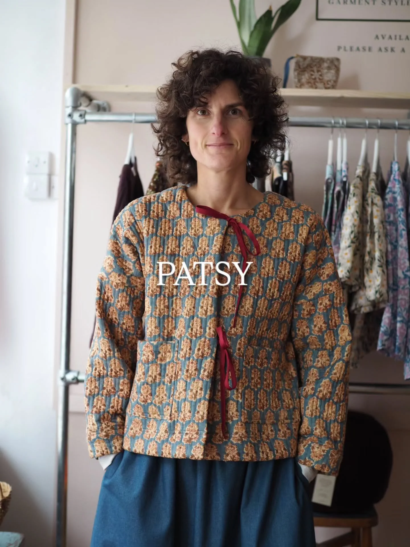 There are a few subtle differences between our Patsy jacket and our Elsie cardigan, and we just so happen to have one of each in the last of our Witchhazel blue quilt to show you. Patsy is a collarless jacket with a boxy, oversized shape, a set-in sl