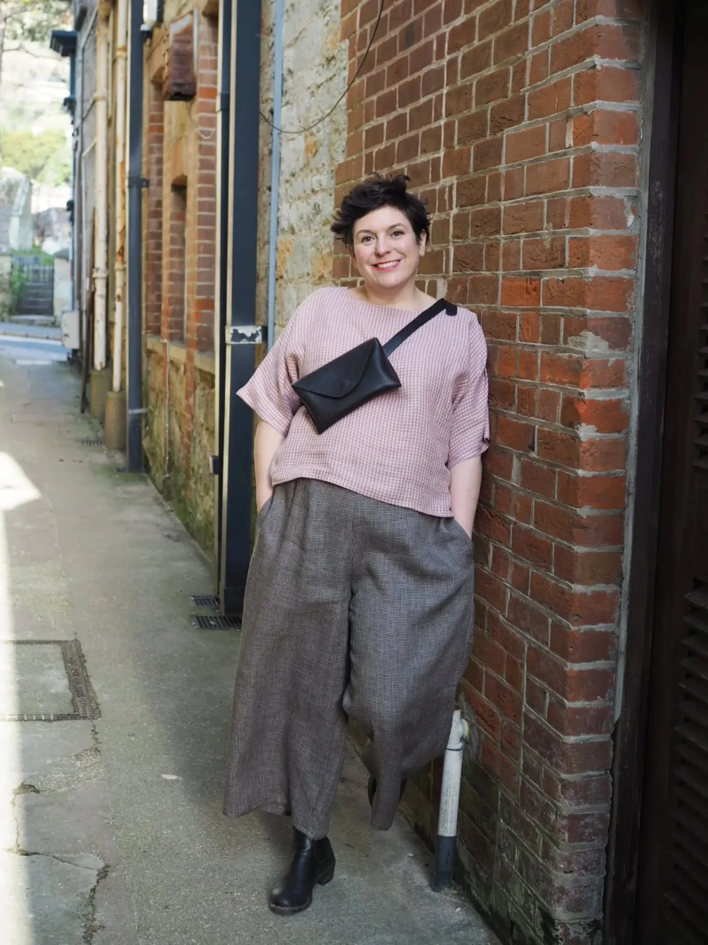 We rarely have multiple sizes of the same items in stock at the same time (although we will soon, so watch this space👀). But last week we happened to have Amber wide legs in small, medium and large, and some gorgeous models to show them off for us. 