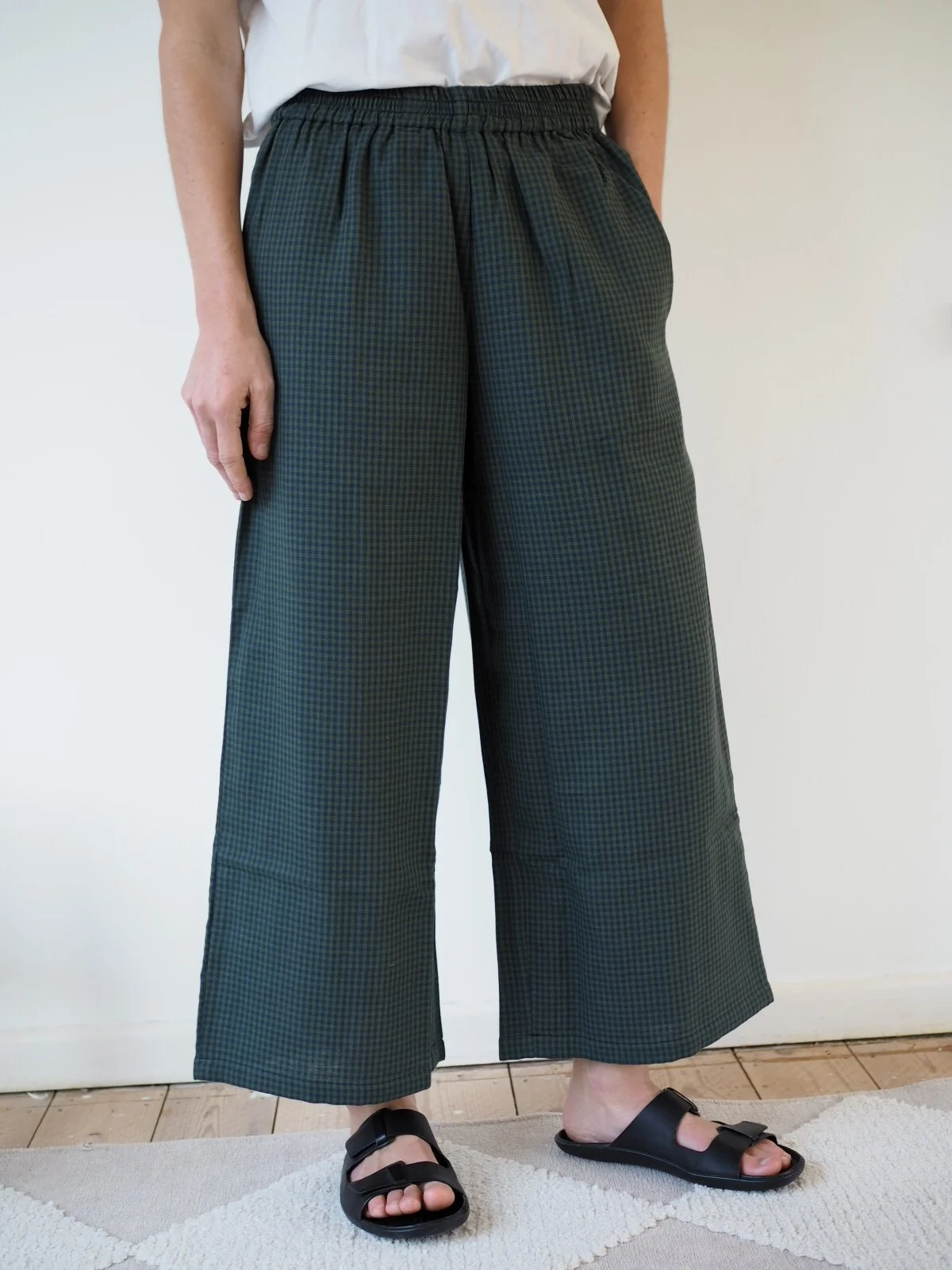 Amber Wide Leg Crop Trousers - WAITLIST
