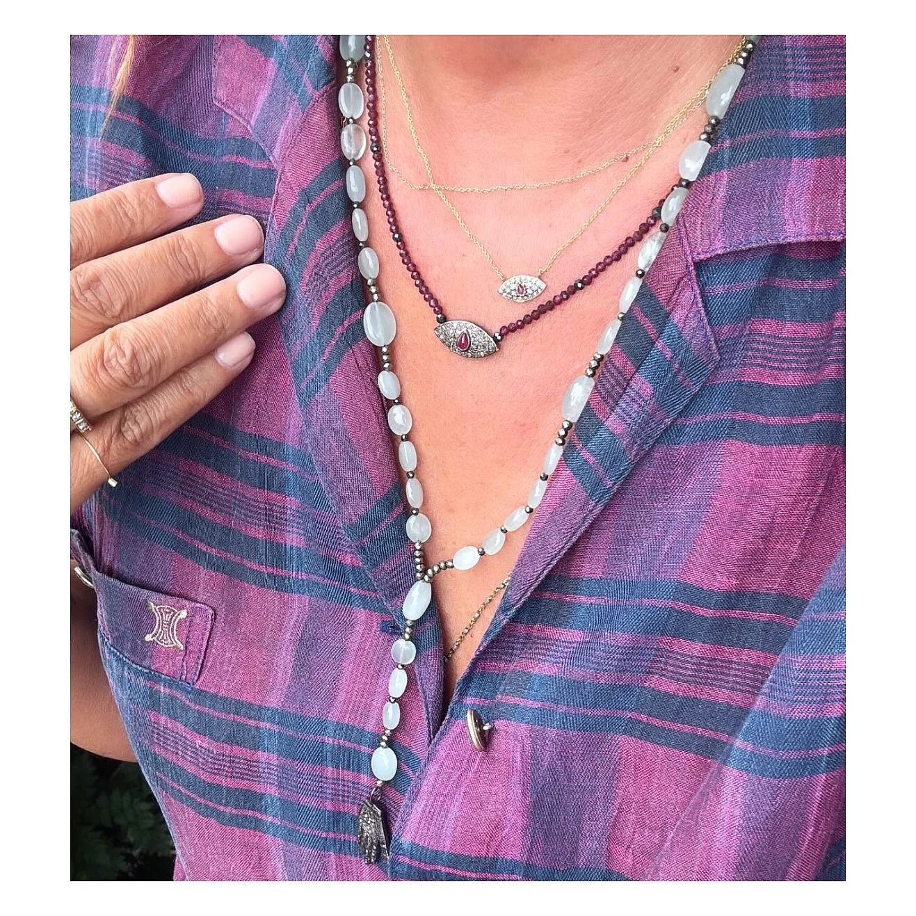 AYIN DIAMANTS GRENAT &petites pyrites bleu nuit ( faites glisser =>) ✨|| FW 25/26 avec ROSARIO ACQUAMARINA et AYIN baby diamants et or