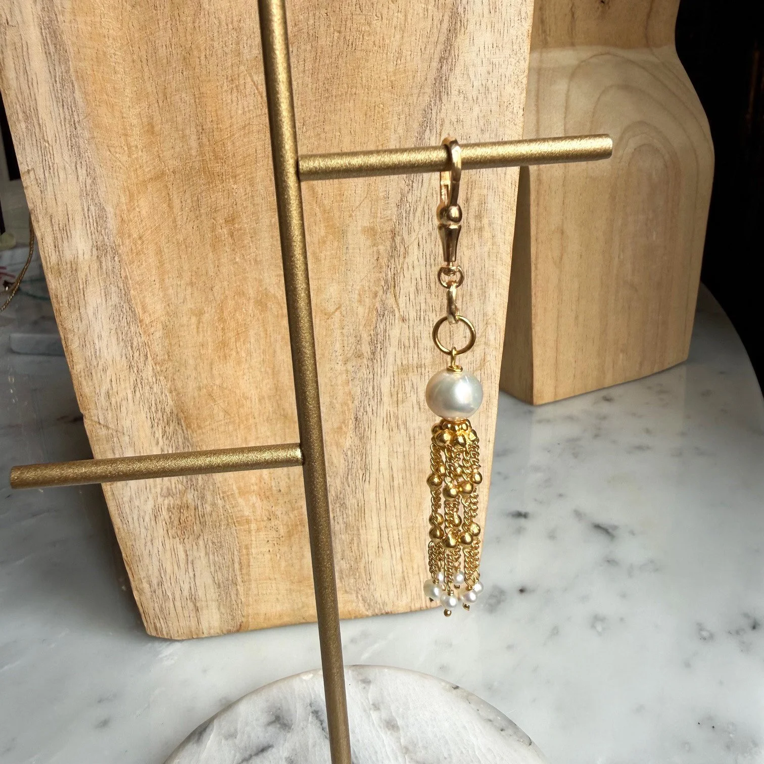 BR CHARM POMPON ARES