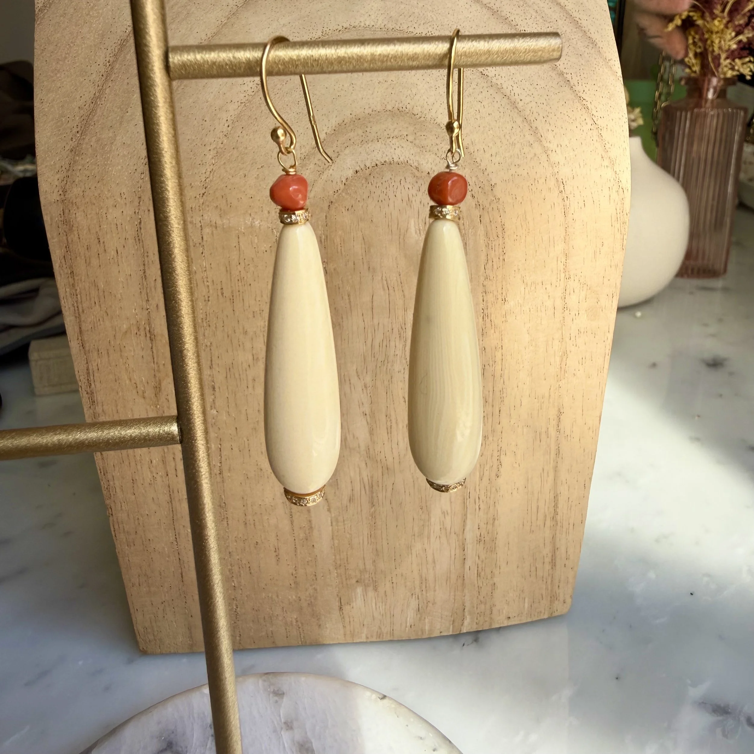 BILLY CORAIL EARRINGS