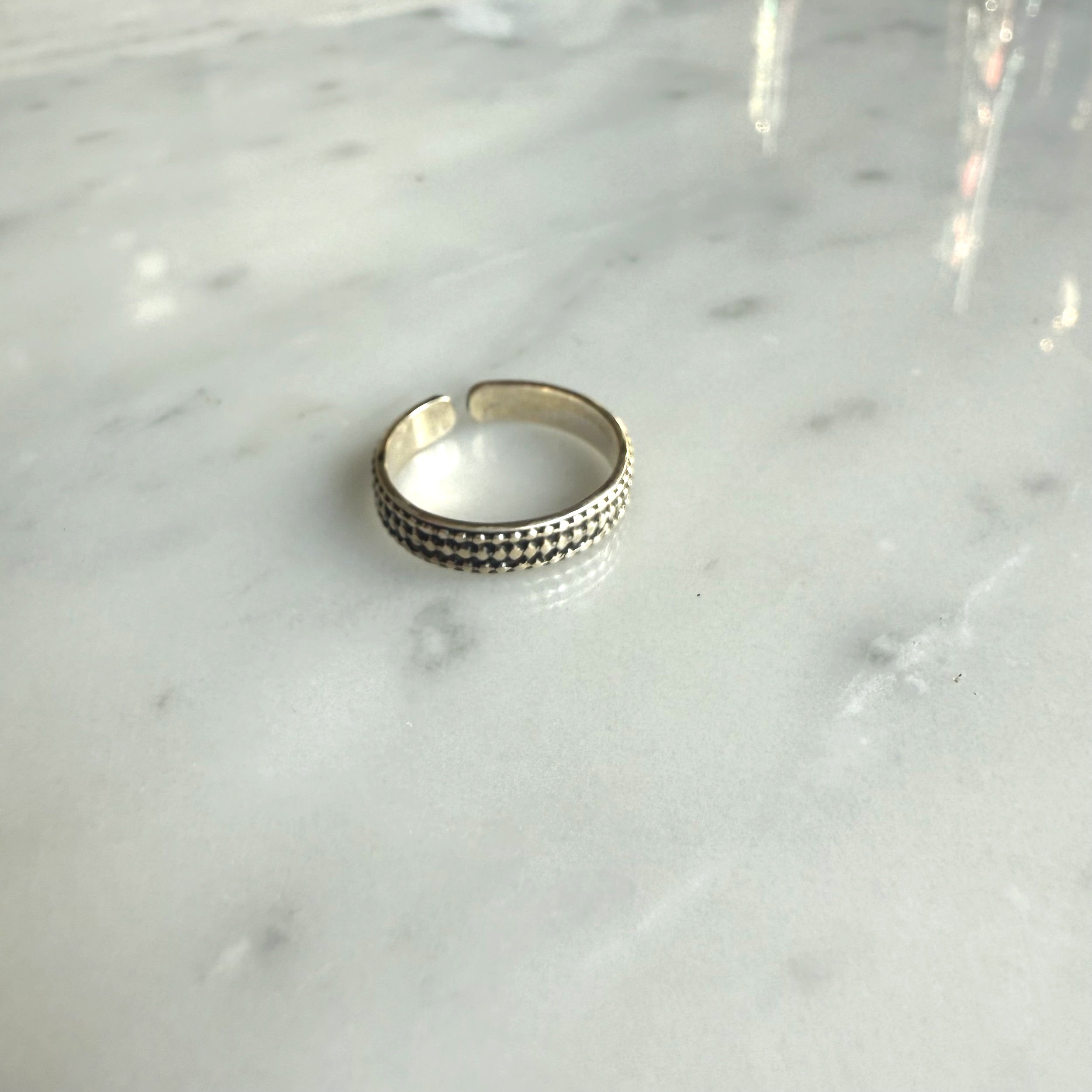 Silver+toe+ring.jpg