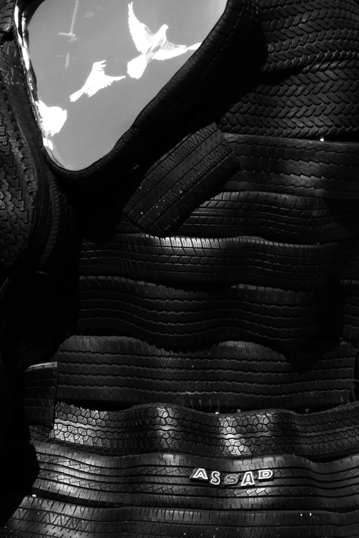 BREATHE_detail_tires and signature.jpg