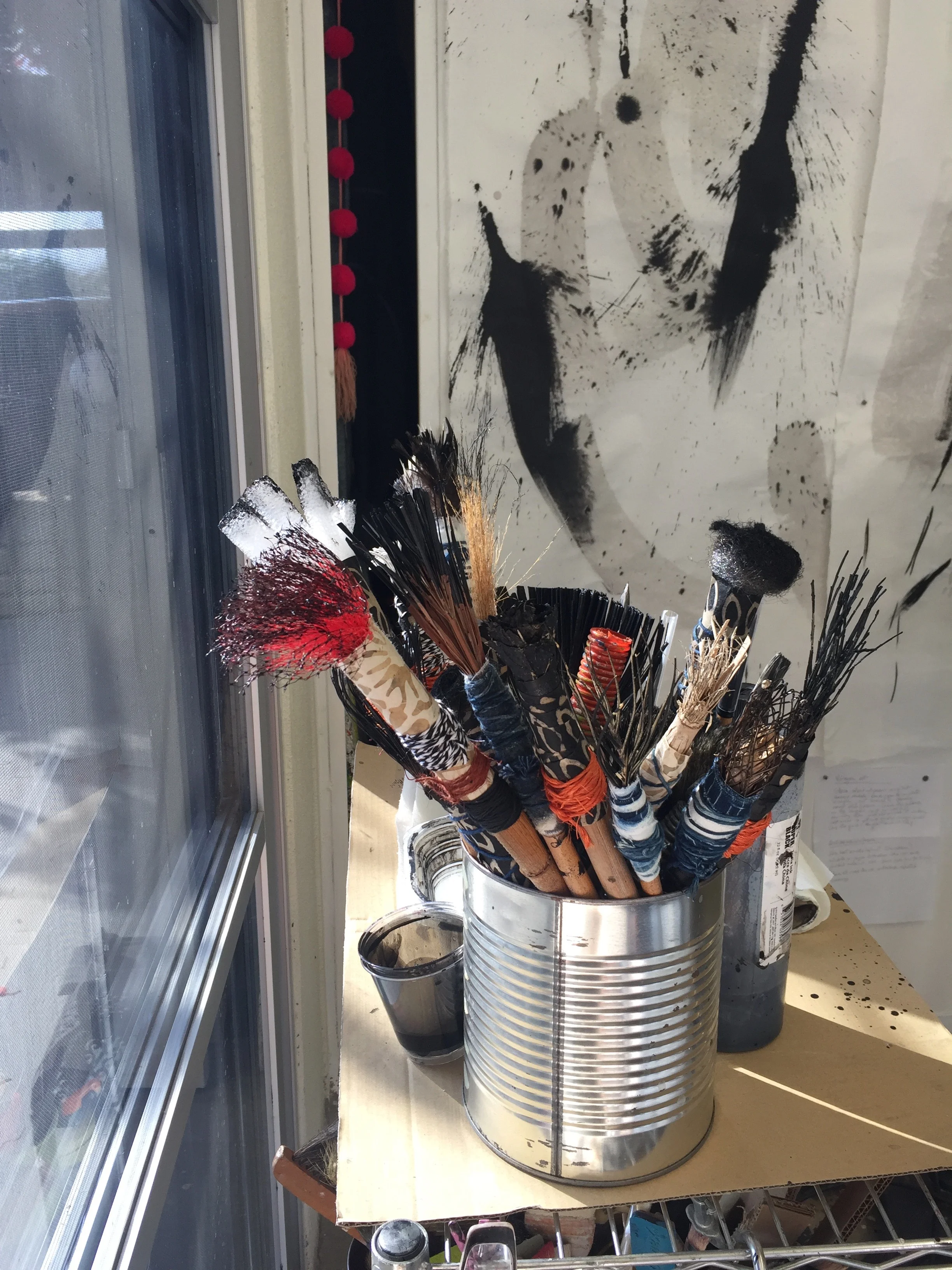 brushes, studio of Gloria Santoyo Ruenitz