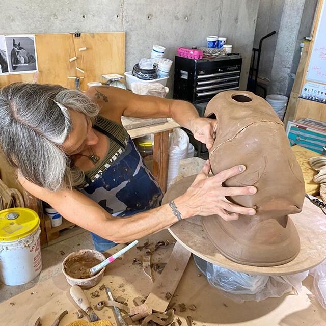 In the studios this month we have artist @christaassad + special guests @ceramicasrj + @brujaburbuja_ ✨👐🏾🏺🐴 We aren&rsquo;t open to the public, but we will let you all know when the next kiln opening celebration + sale is happening ⚡️ #hechoenmex