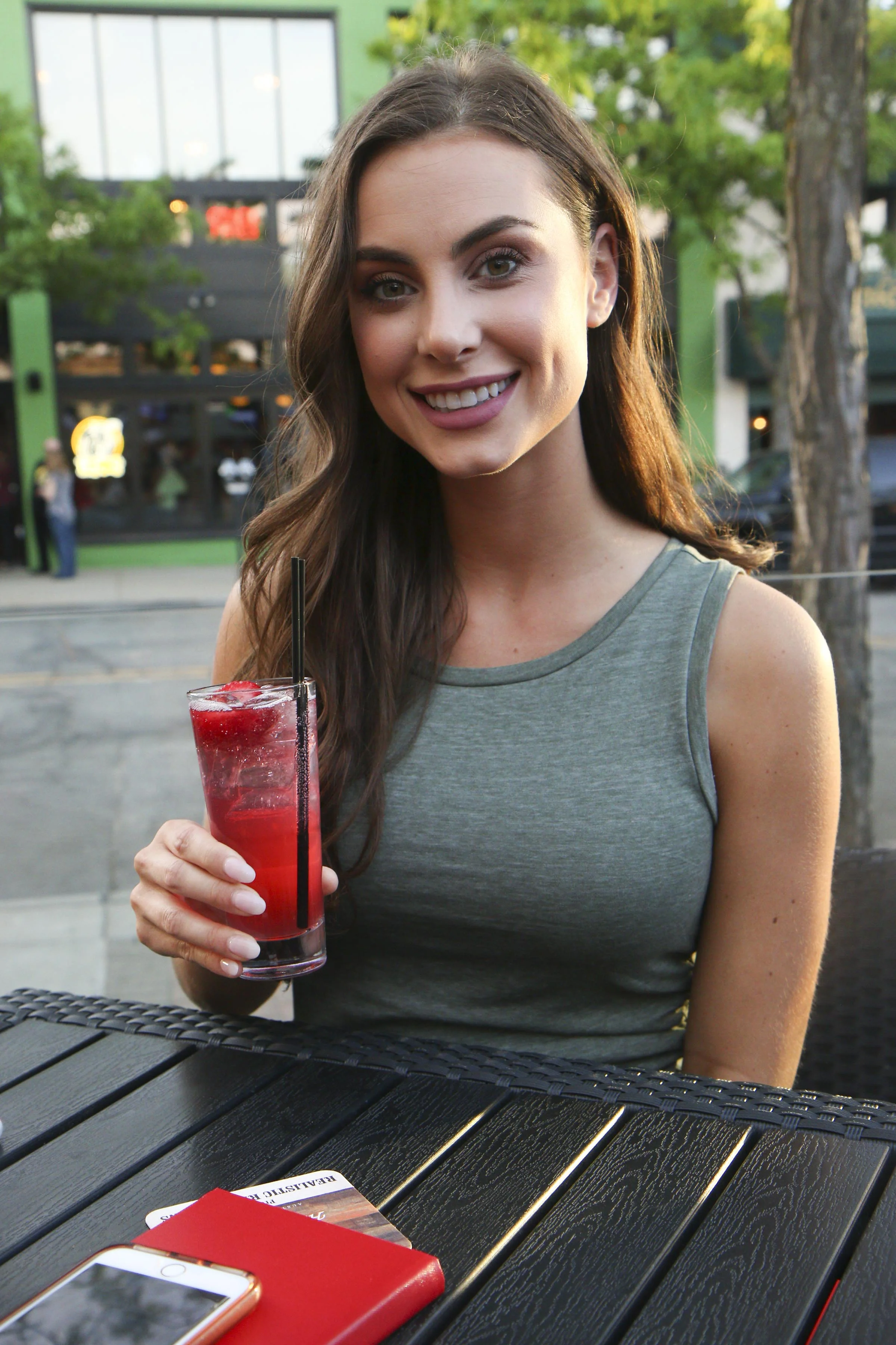 Fifth Ave Patio 051817-3689.jpg