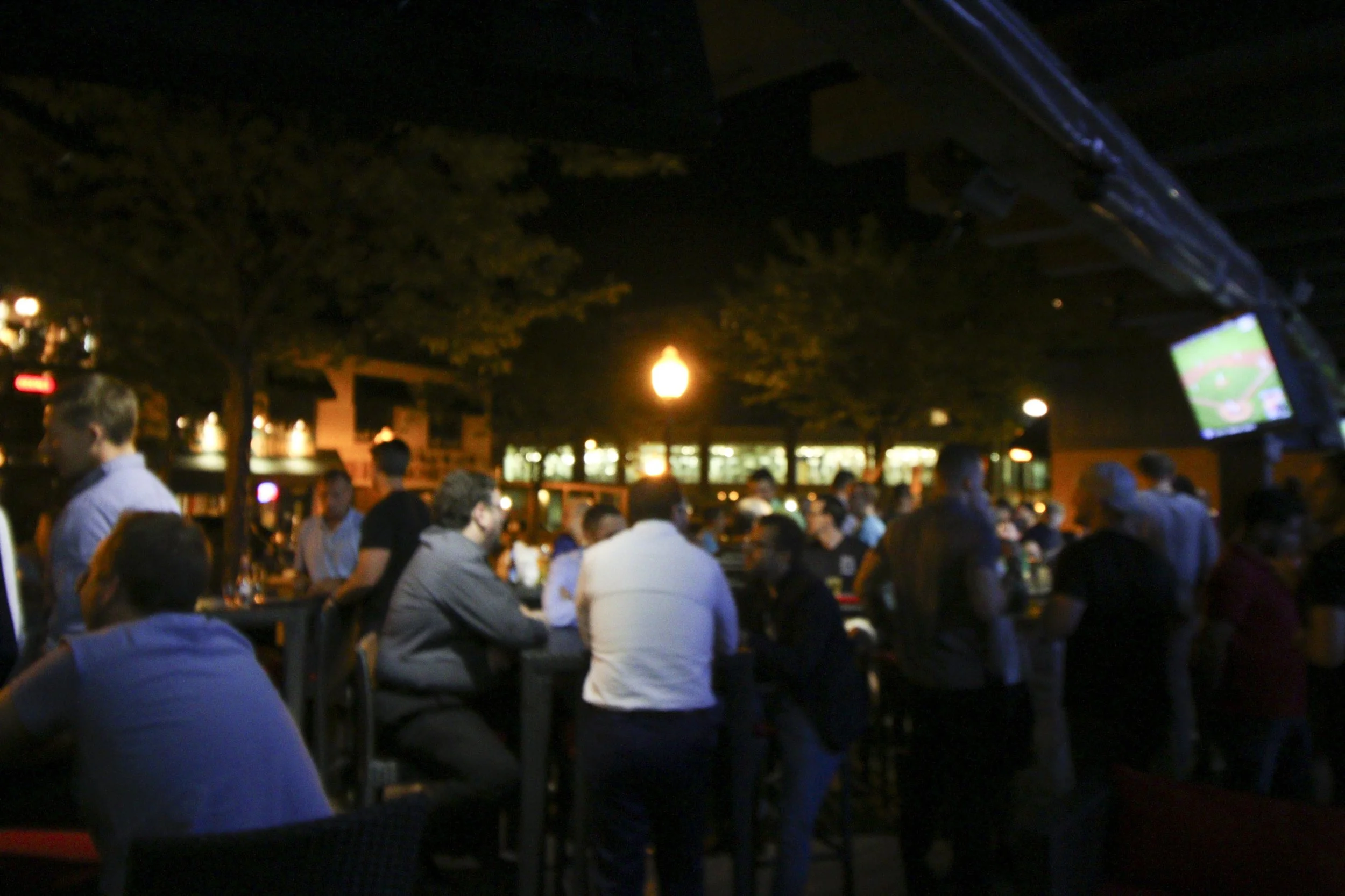 Fifth Ave Patio 051817-4230.jpg