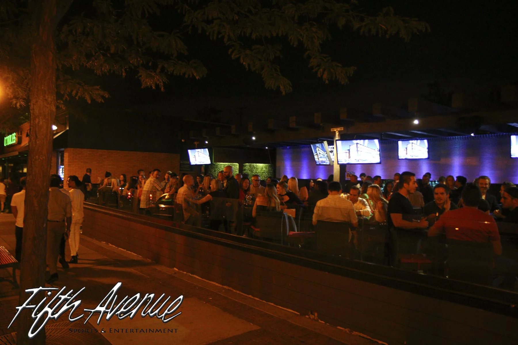 Fifth Saturday 080517-6511.jpg