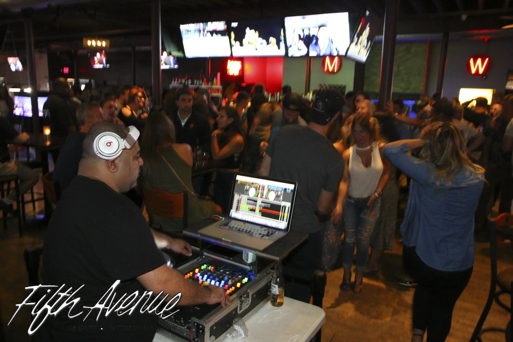 Fifth Saturday 080517-6714.jpg