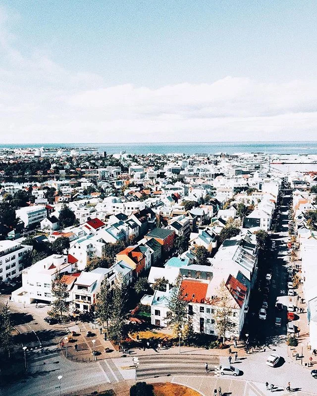 “My soul is full of longing
for the secret of the sea,
and the heart of the great ocean
sends a thrilling pulse through me.” ― Henry Wadsworth Longfellow (photo by @heycorinahey)