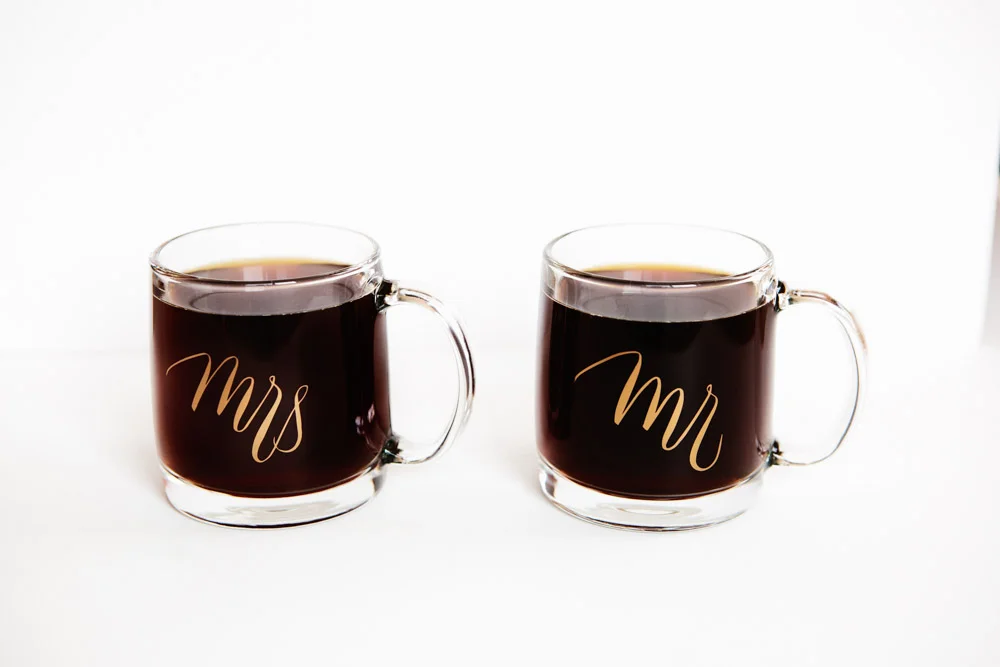 MR & MRS GLASS AND GOLD FOIL MUG SET