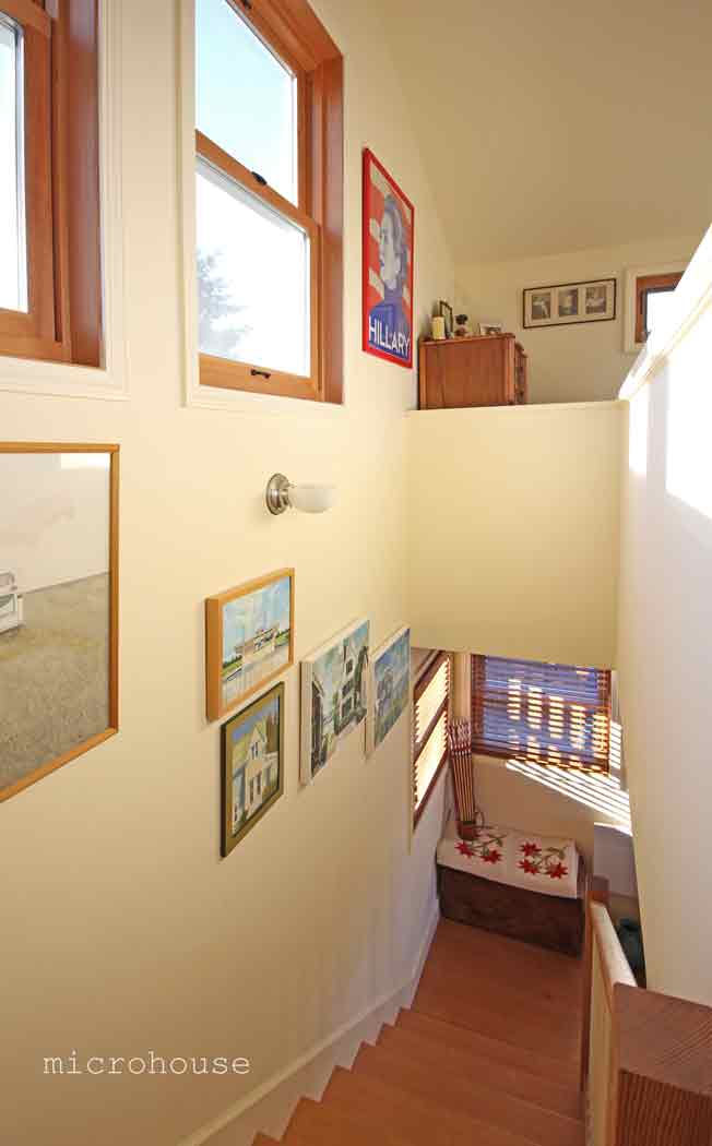 ballard-cottage-stair-3sm.jpg
