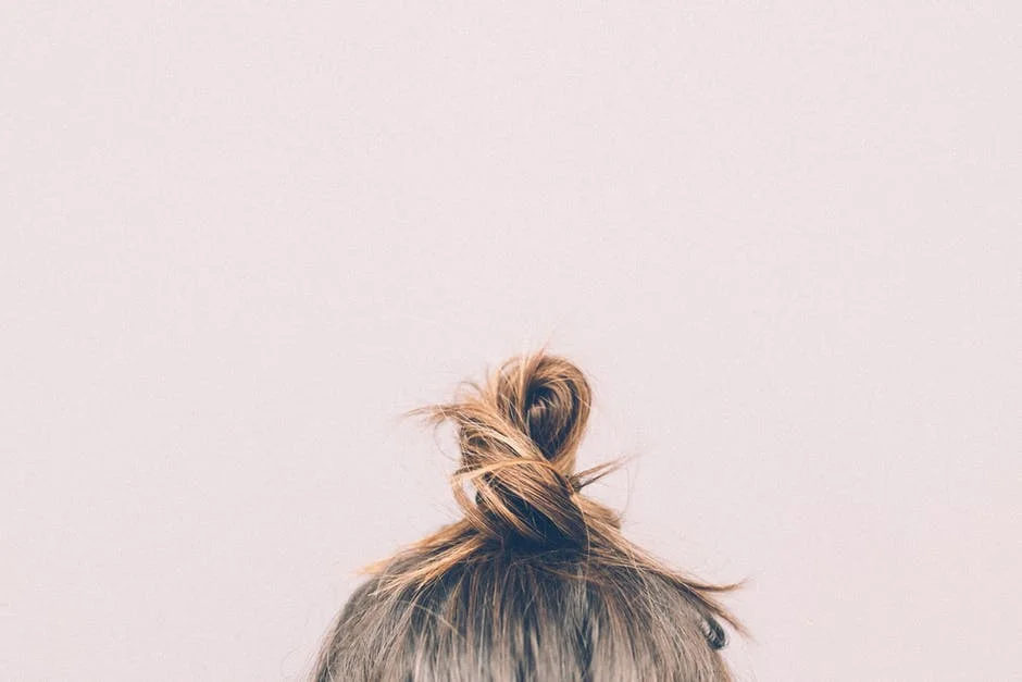 pink-hair-selfie-bun.jpg