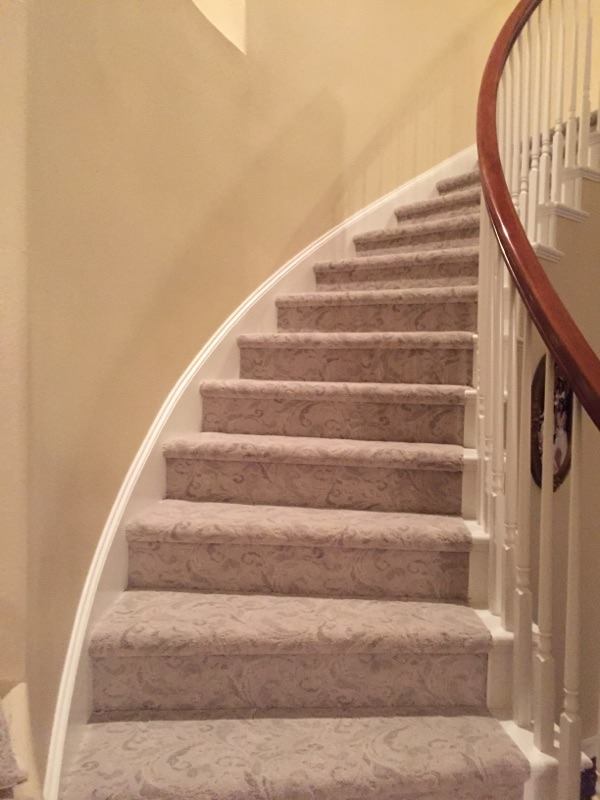 Stair runner bound edge