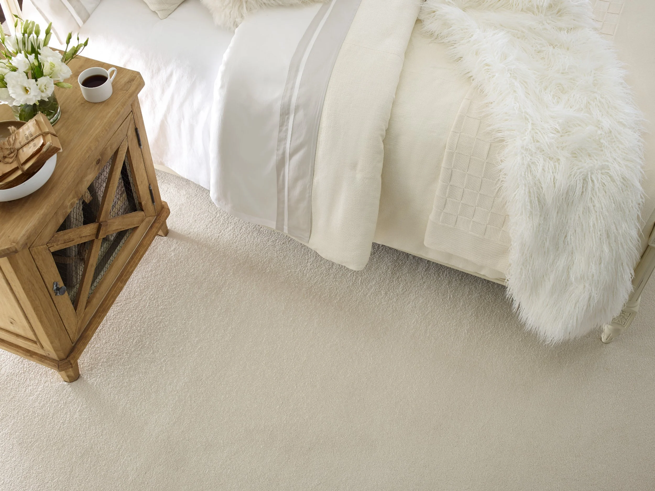 CLASSIC-BEAUTY-ZZ059-FRENCH-WHITE-00221-TOP-DETAIL.jfif