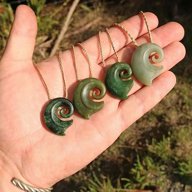 Evening everyone. I just put these four Pounamu Pupurangi on my website. Its been a while since I've made any of these, i forgot how fun they are to make so there might be some more in the future. 
Pupurangi or Kauri Snail are the North Island giant 