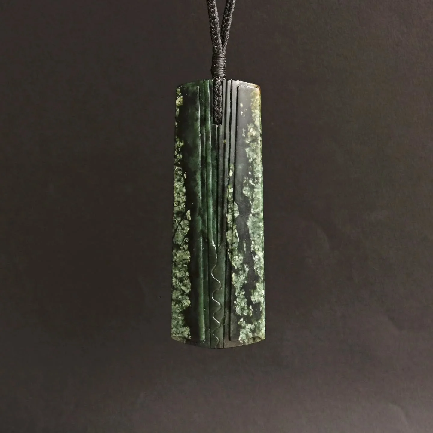 This is a piece I made for a customer last year. Firstly I love carving this variety of pounamu serpentine from Mohua and secondly I really enjoy carving shallow rebated lines. While they may appear simple they are fairly technical and involve a lot 
