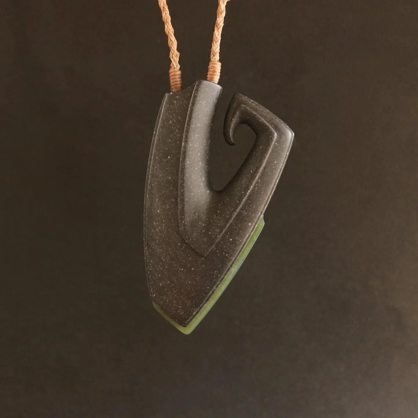 Its been a while since I've carved any Ōnewa, its such a lovely stone to work as it is hard, tough and readily available. Ōnewa or Greywacke is a dense and highly compacted sedimentary stone comprised of sand, mud and silt, and makes up the majority 