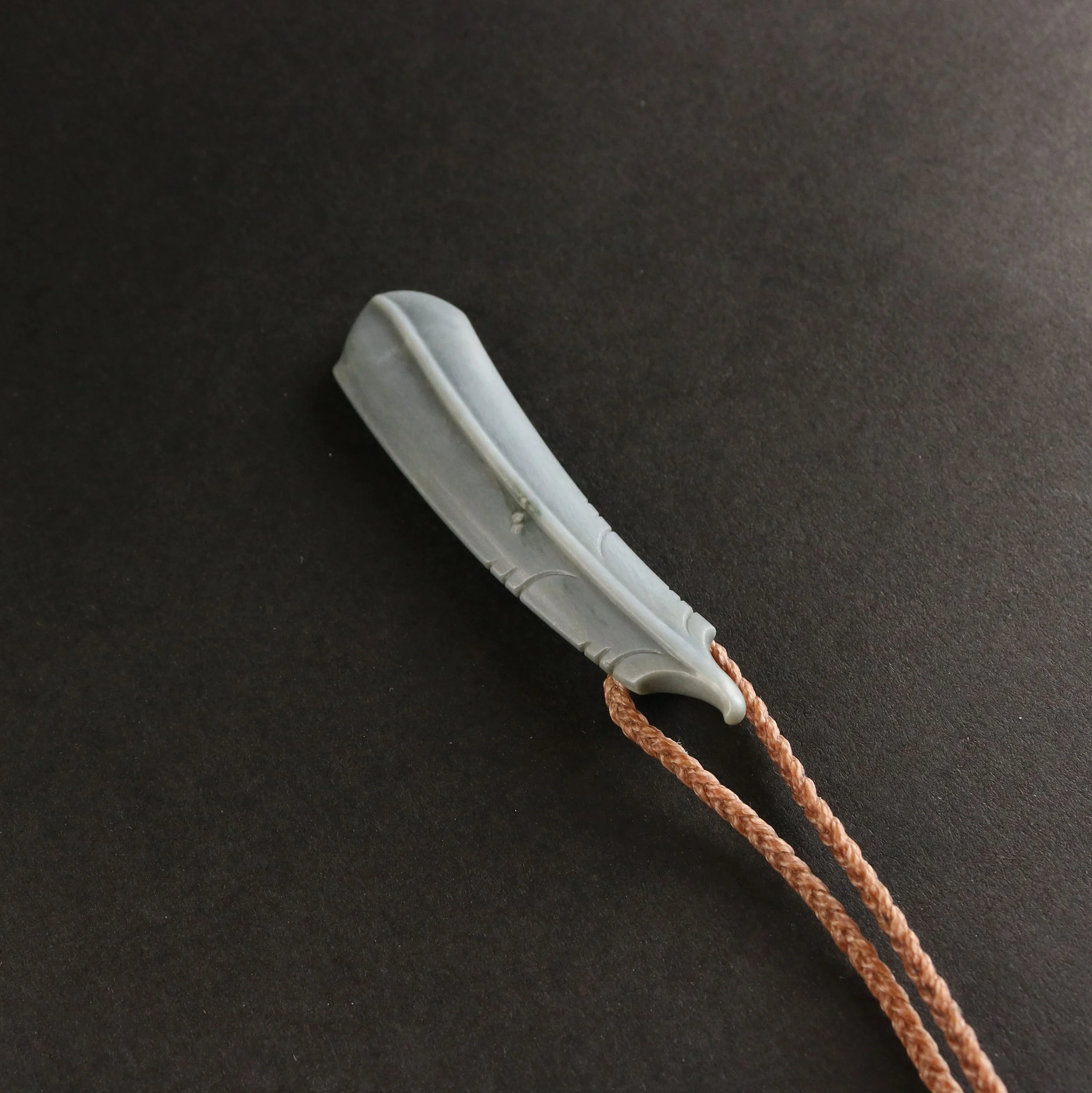 feather5.jpg