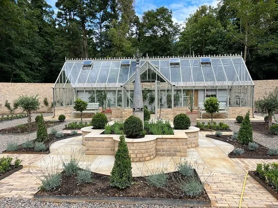 The Moat House and The Porters Lodge - full day coach trip