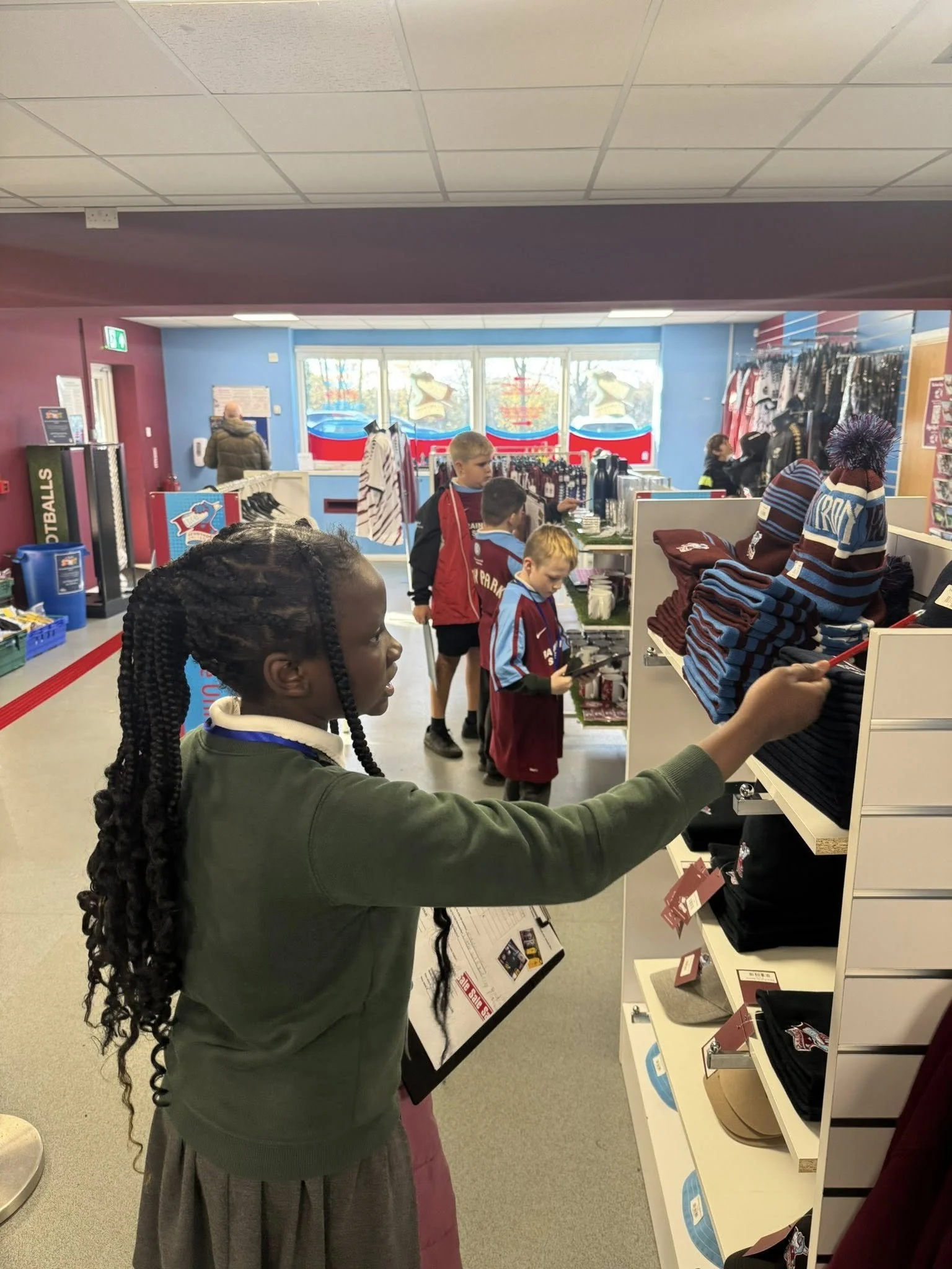 2025-11-19 RWI Shop 07.jpg