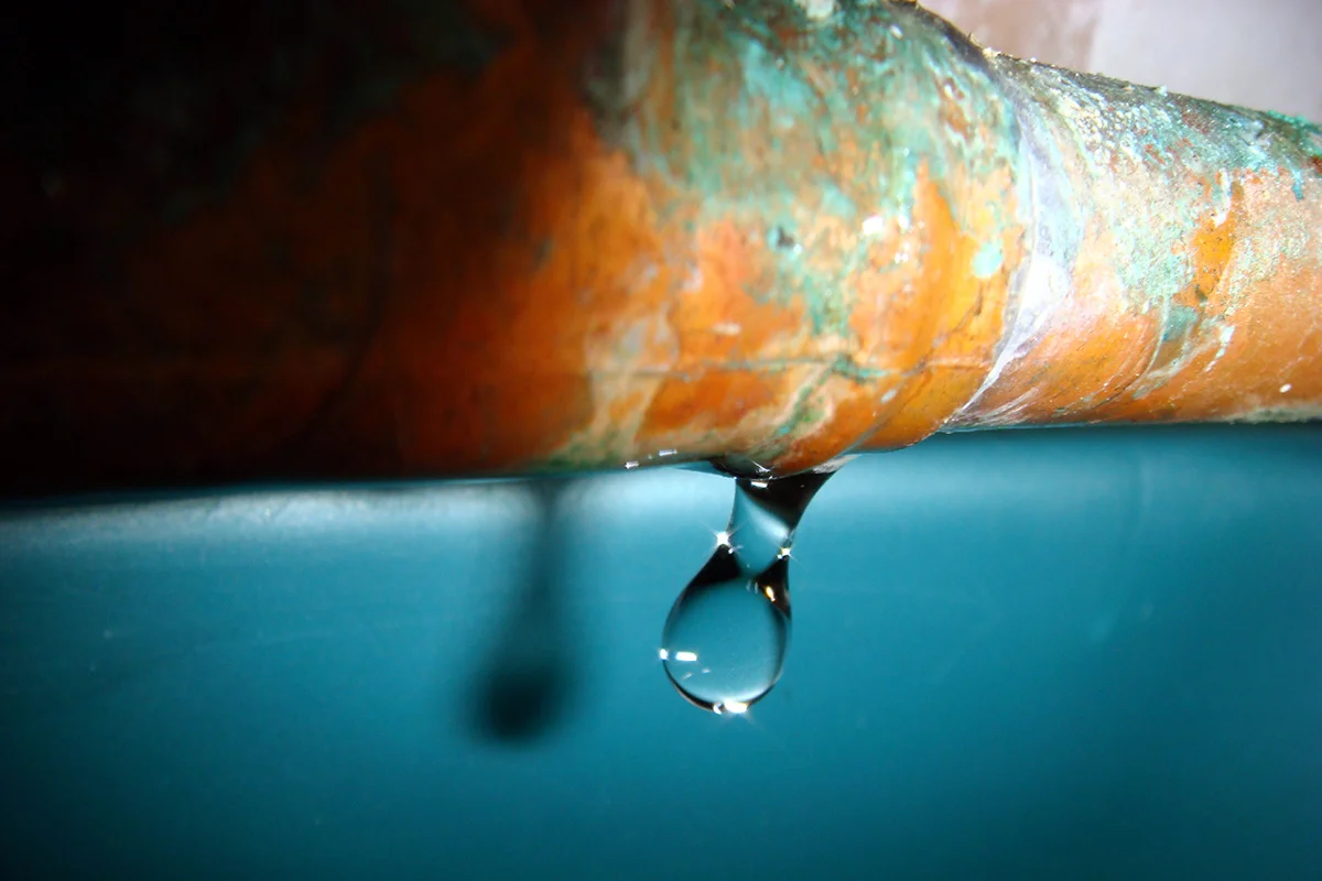 leaky-pipes-kenwood-plumbing.jpg