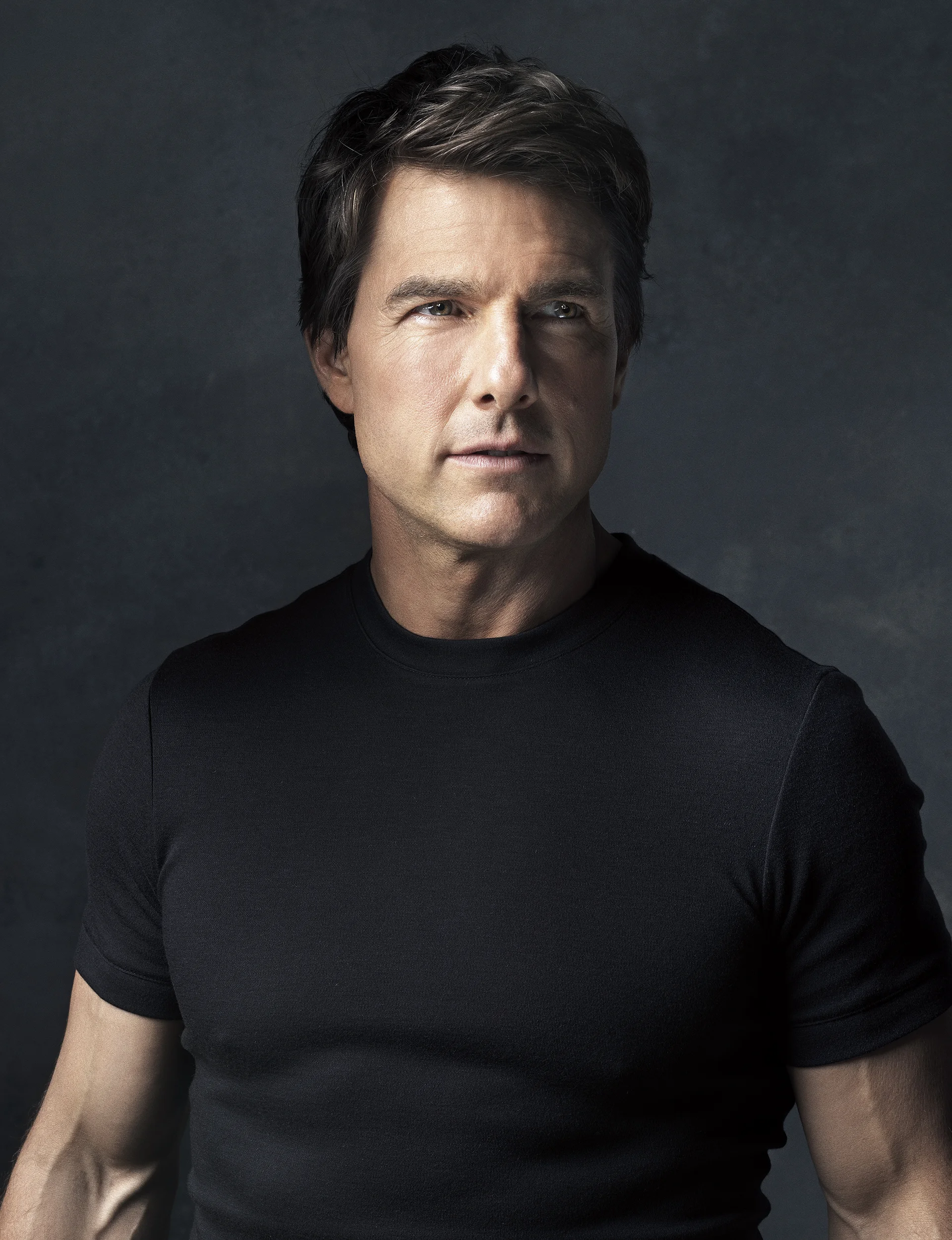 TOM CRUISE