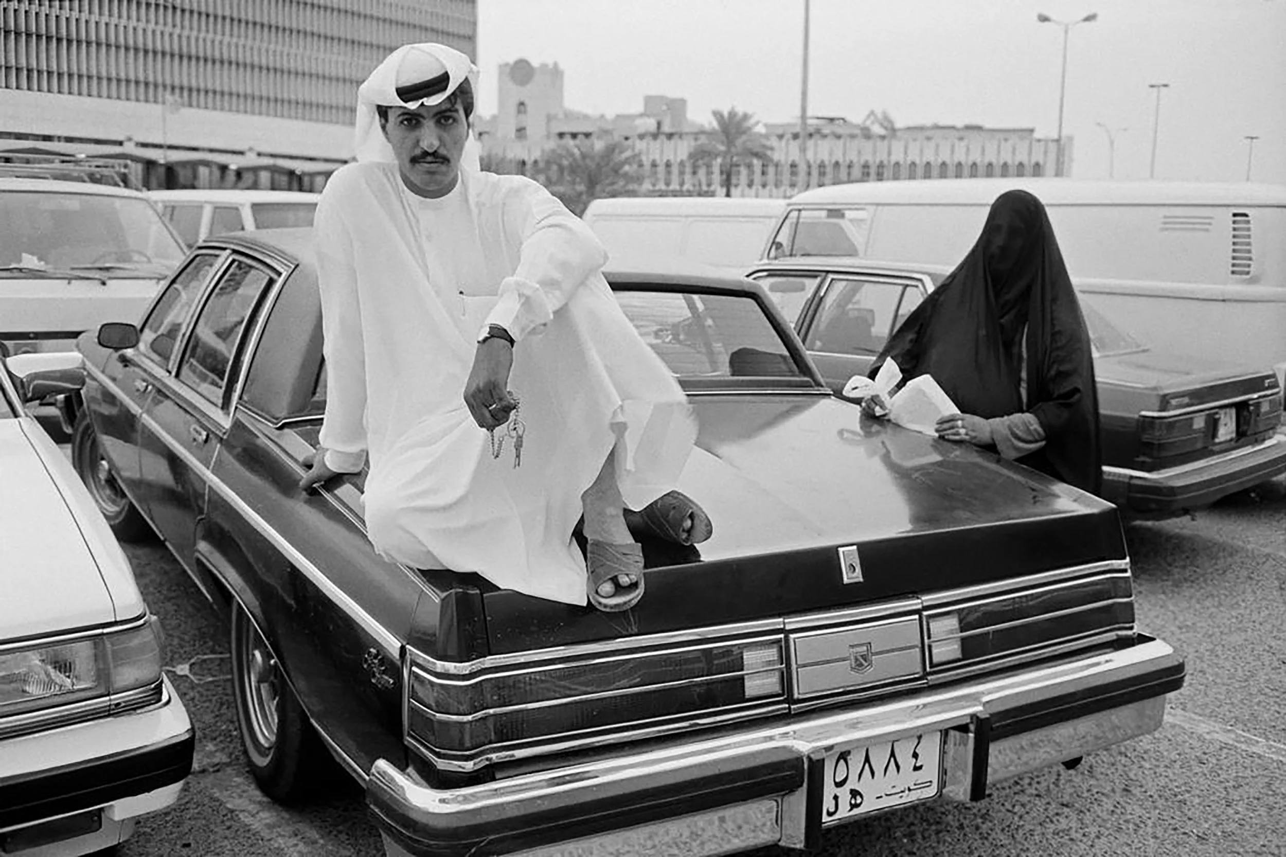 1970’s Kuwait. Young man posing for the photographer. Source 248am.com