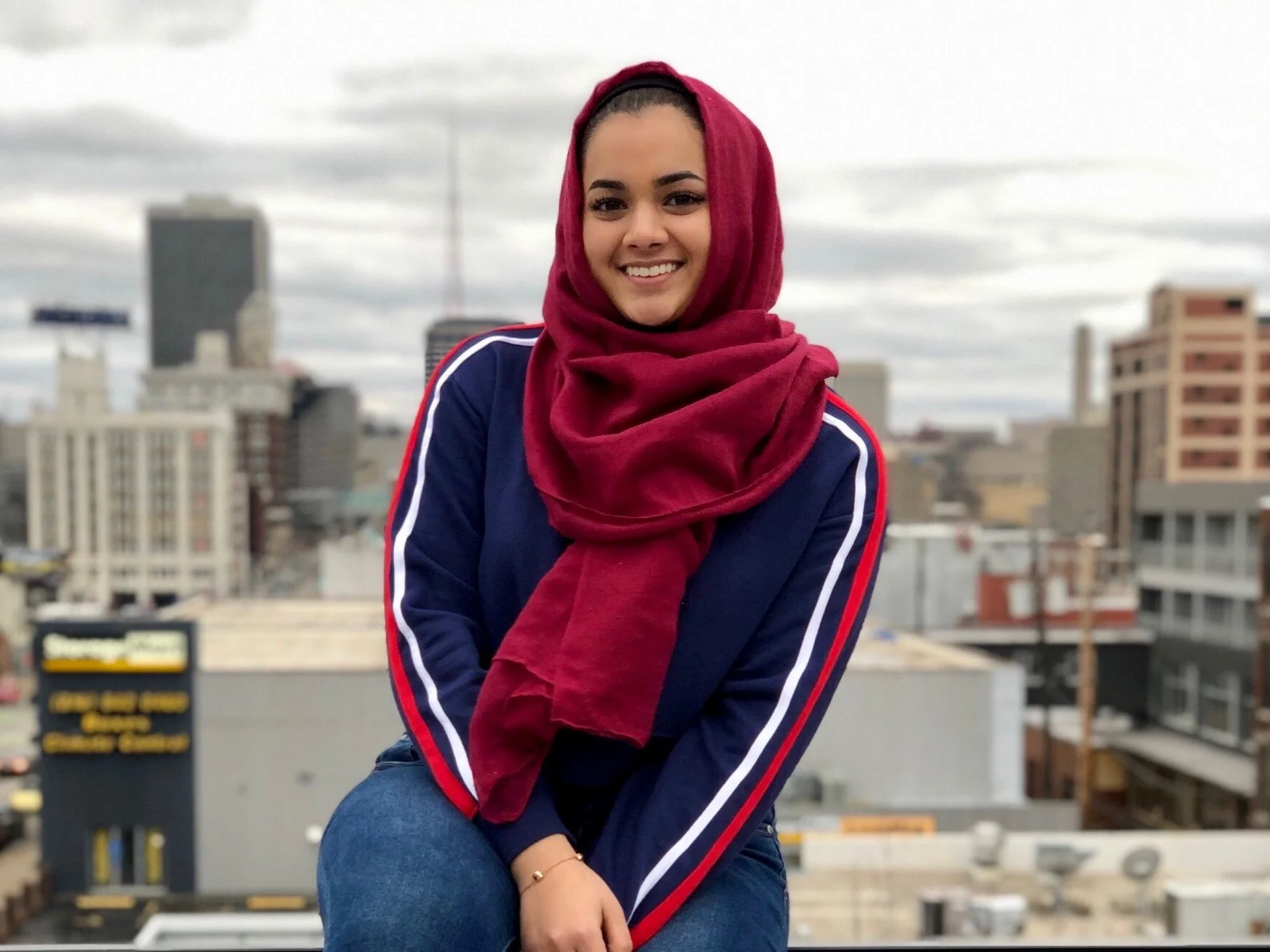 Program - Yasmeen Tariq A Kansas City, Missouri native, Yasmeen Tariq has been involved with MYNA since her first national camp in 2015. Since then, MYNA has had a major impact on her life spiritually as well as growing as a leader in her community. She is currently a sophomore majoring in Business Management while on the Pre-Medicine track at UMKC. In her free time, Yasmeen loves competitive sports, weight lifting, and dogs.