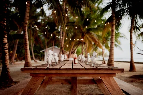 dining table.webp