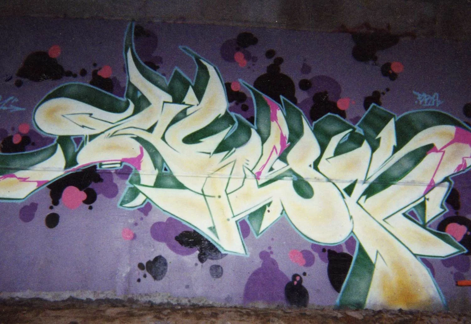25GRAFF.jpg