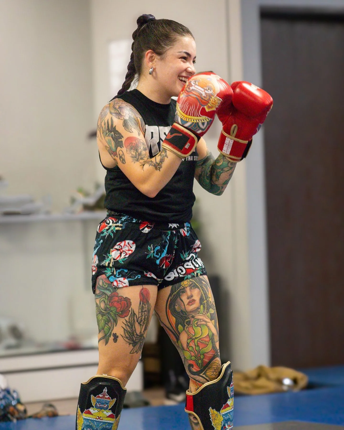 When you love what you do, hard work is easy work! 
&bull;
&bull;
&bull;
&bull;
&bull; 🏠Home gym @precisionjjacademy 
&bull; 
&bull;
&bull; 🏠🙏 Owner/Coach @drkickboxing 

#explore #fyp #nakmuay #lockedin #muaythaifighter #muaythai #womenofmuaythai