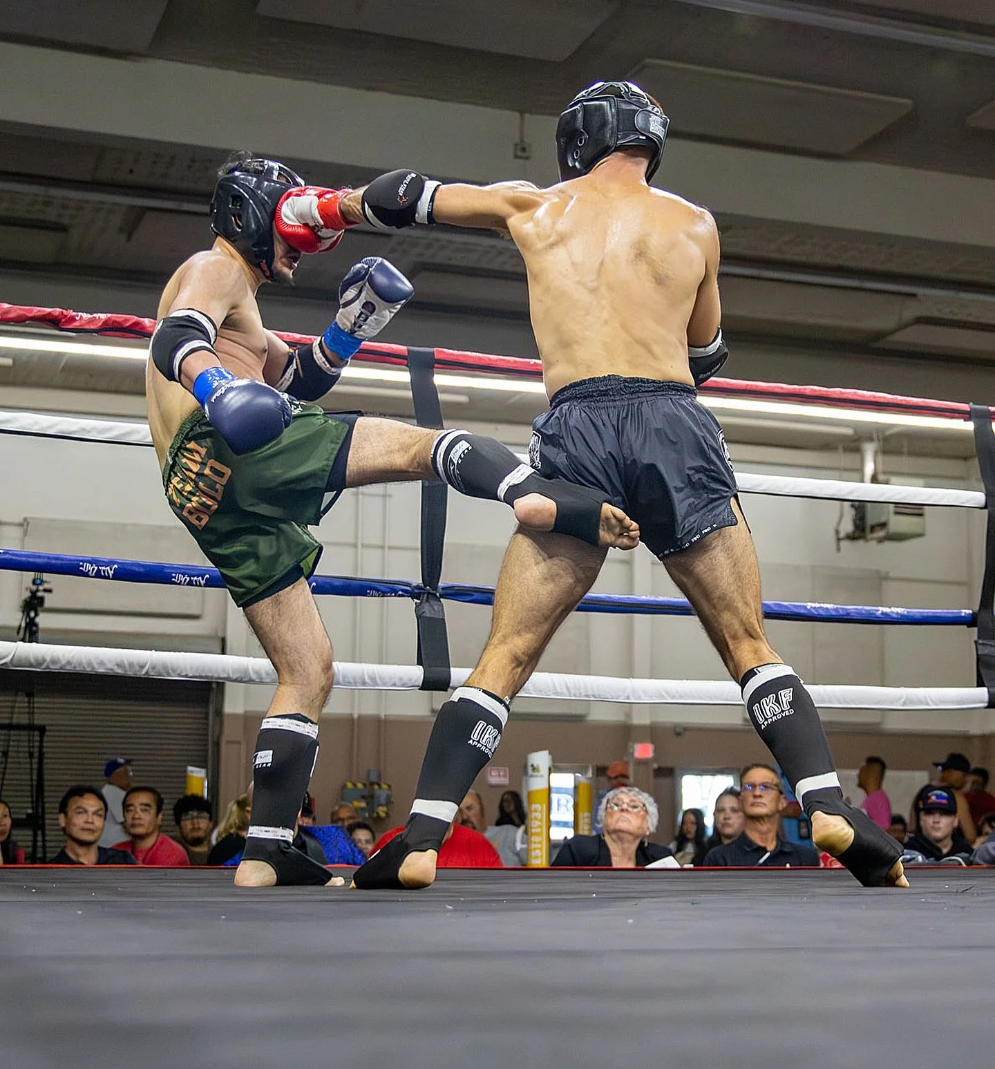 @darashokri came with the heat every round! Securing another win in his column!  Tap in and follow my boy! 

📍 @alloutandcompany 

🏠 @sitthongsai

#fyp #explore #sitthongsaimuaythai #muaythaifighter