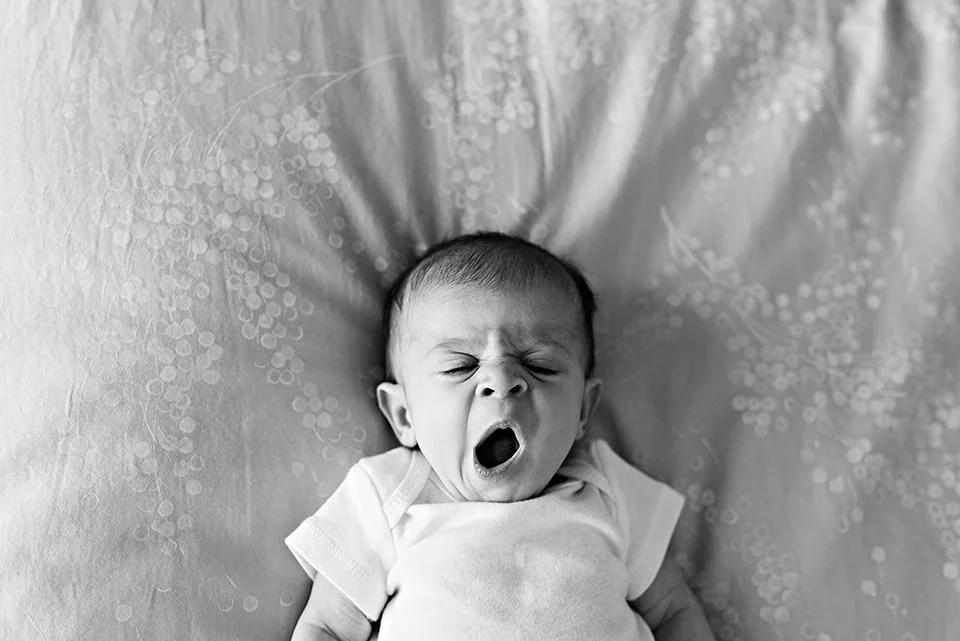 lifestyle newborn photographer connecticut. ct newborn photography. natural newborn photographer ct