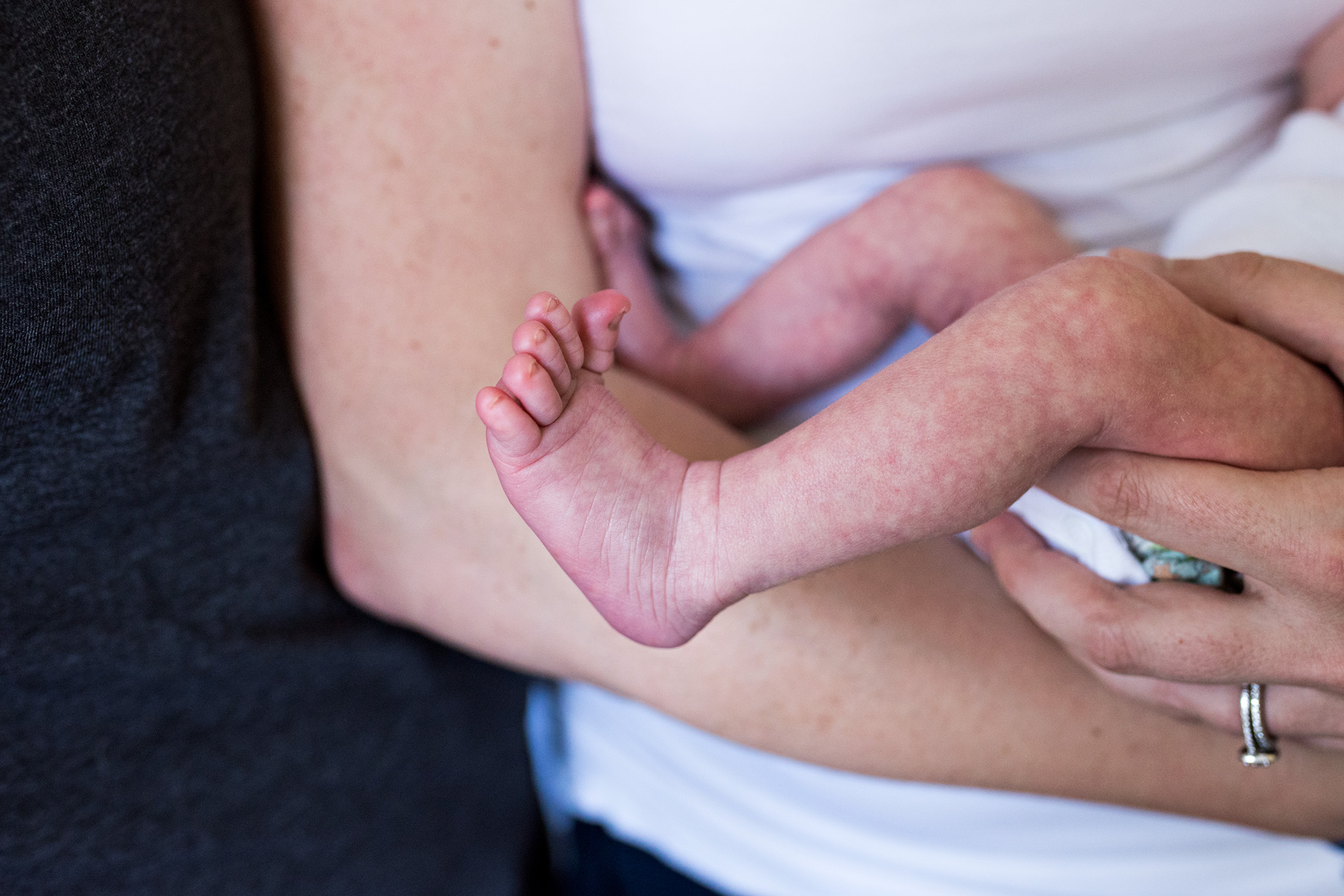 newborn baby toes. newborn photographer ct. connecticut's newborn photographer
