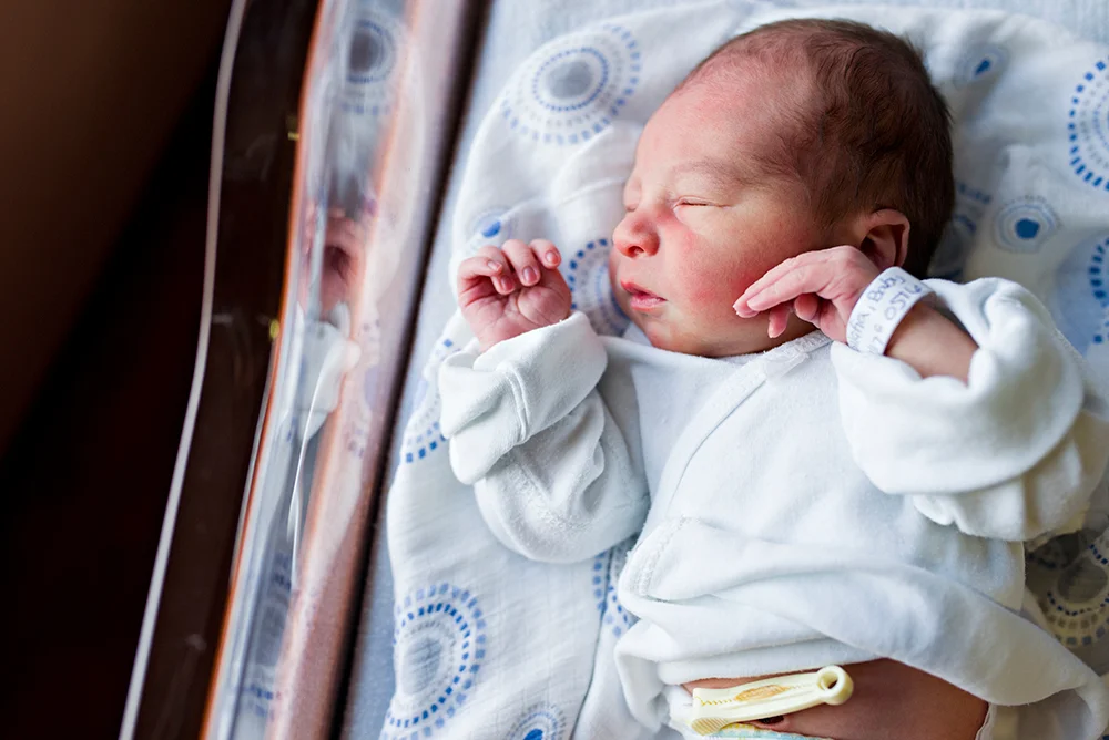 fresh-48-birth-photography-middletown-ct-7.jpg