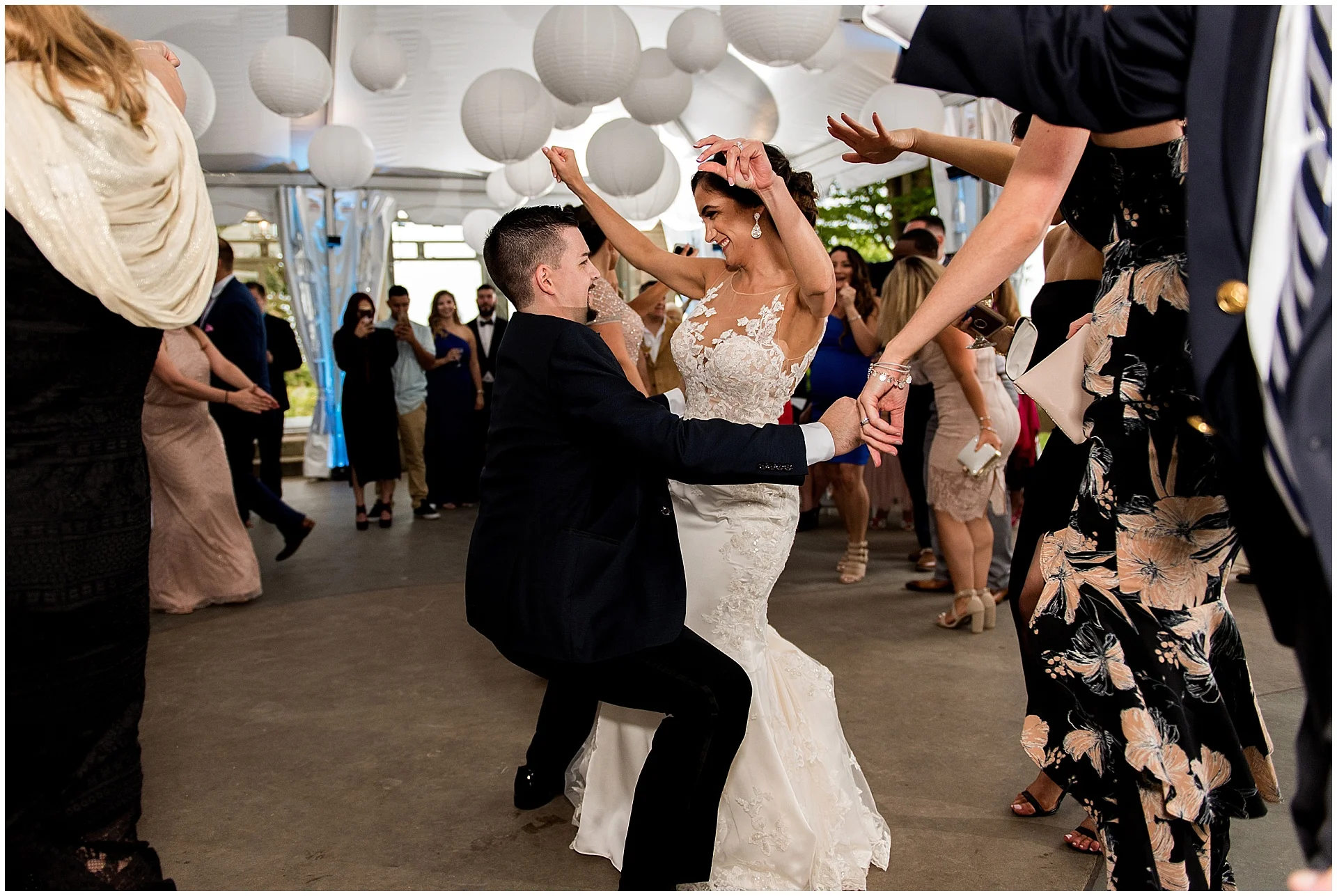 candid wedding photographer CT shoreline