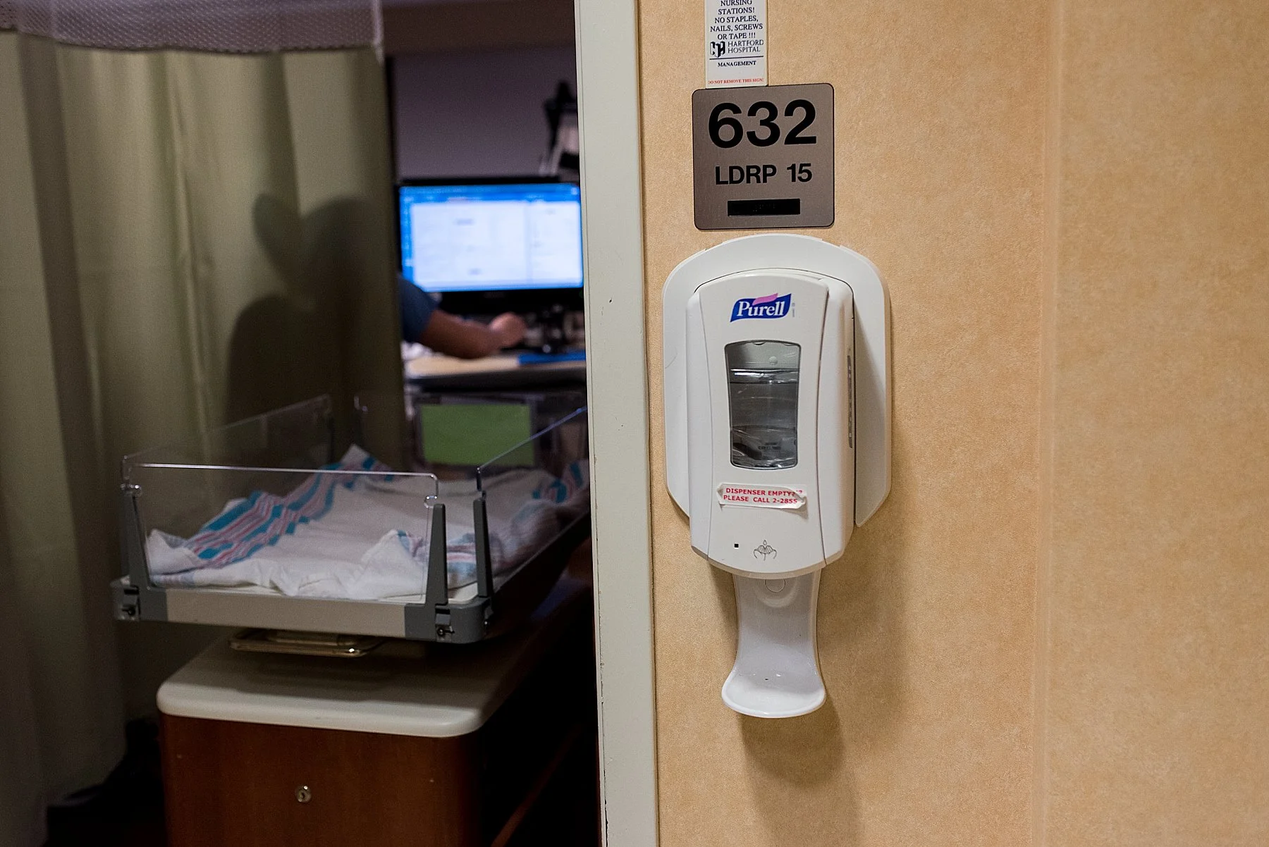 Connecticut-birth-photographer-101.jpg