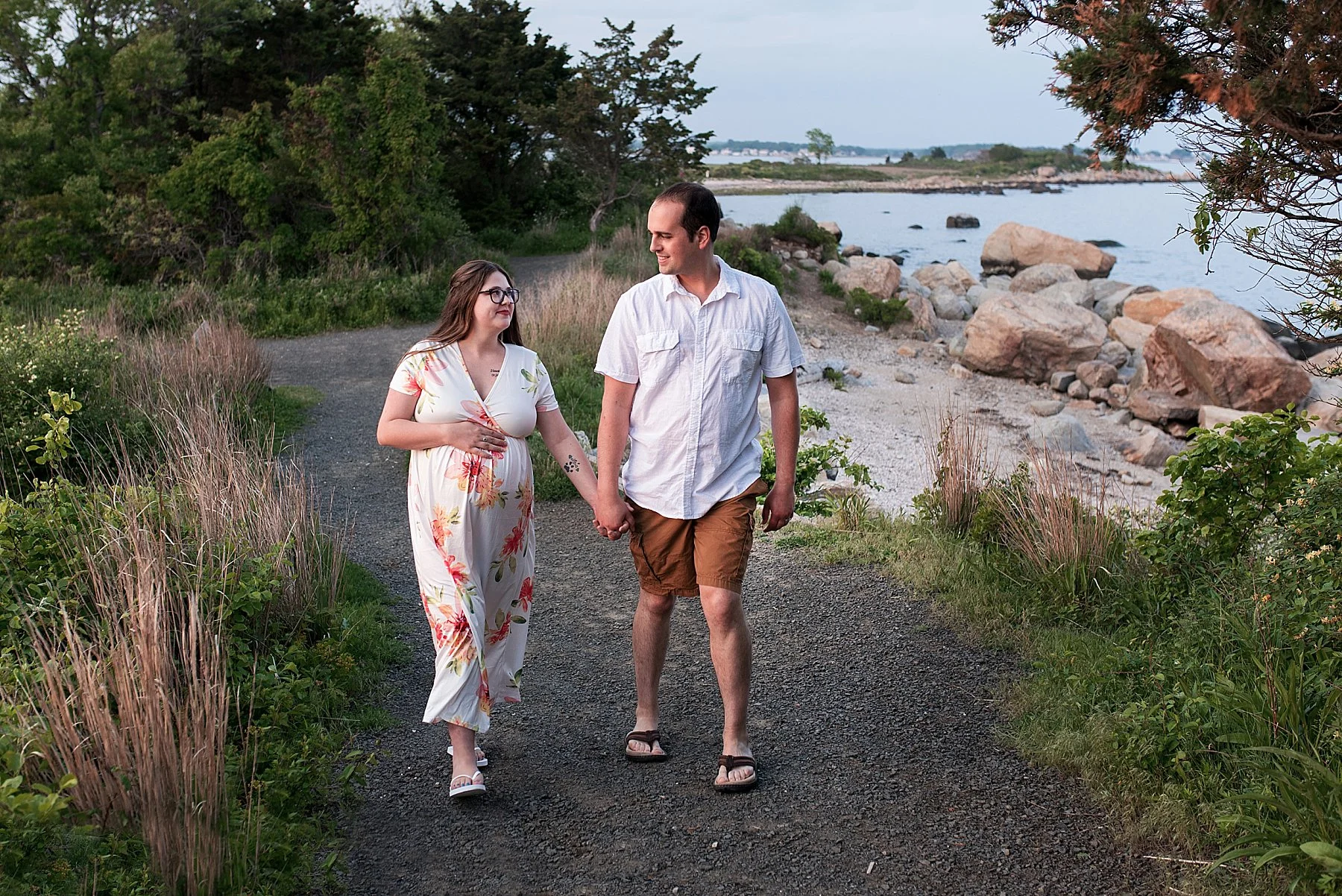 connecticut maternity photography on the beach