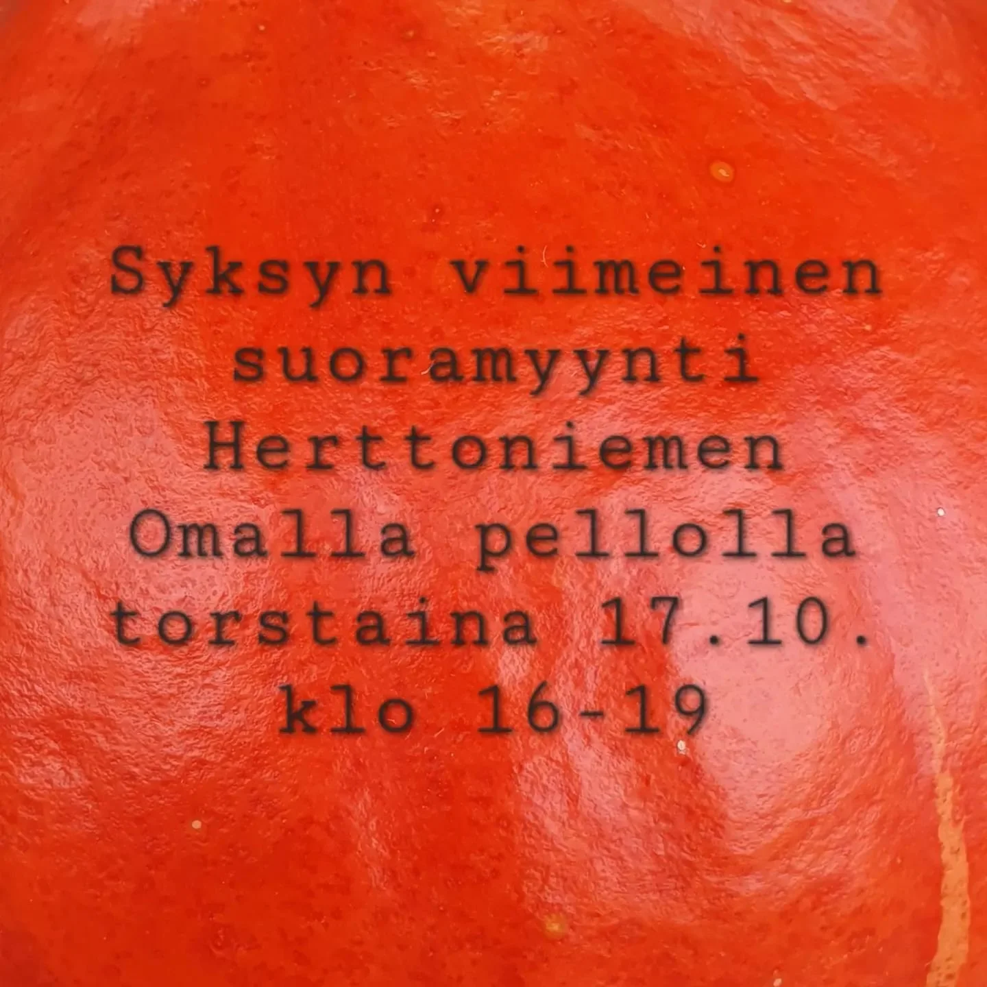 Seuraava ja kauden viimeinen suoramyynti Herttoniemen omalla pellolla ensi viikon torstaina, osoitteessa Johan Sederholmintie 3.

Myynniss&auml; luomuvihanneksia: mukulaselleri&auml;, palsternakkaa, kurpitsoja...