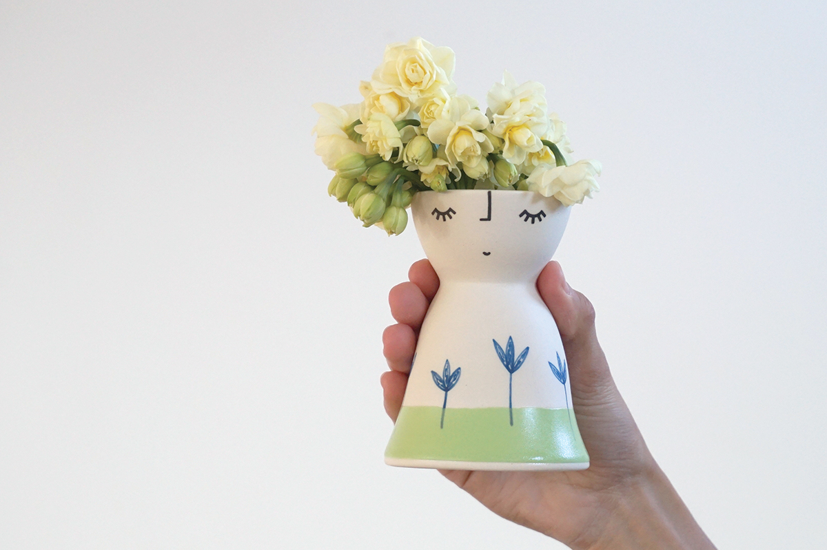 Little Miss Seedlings Vase Peep